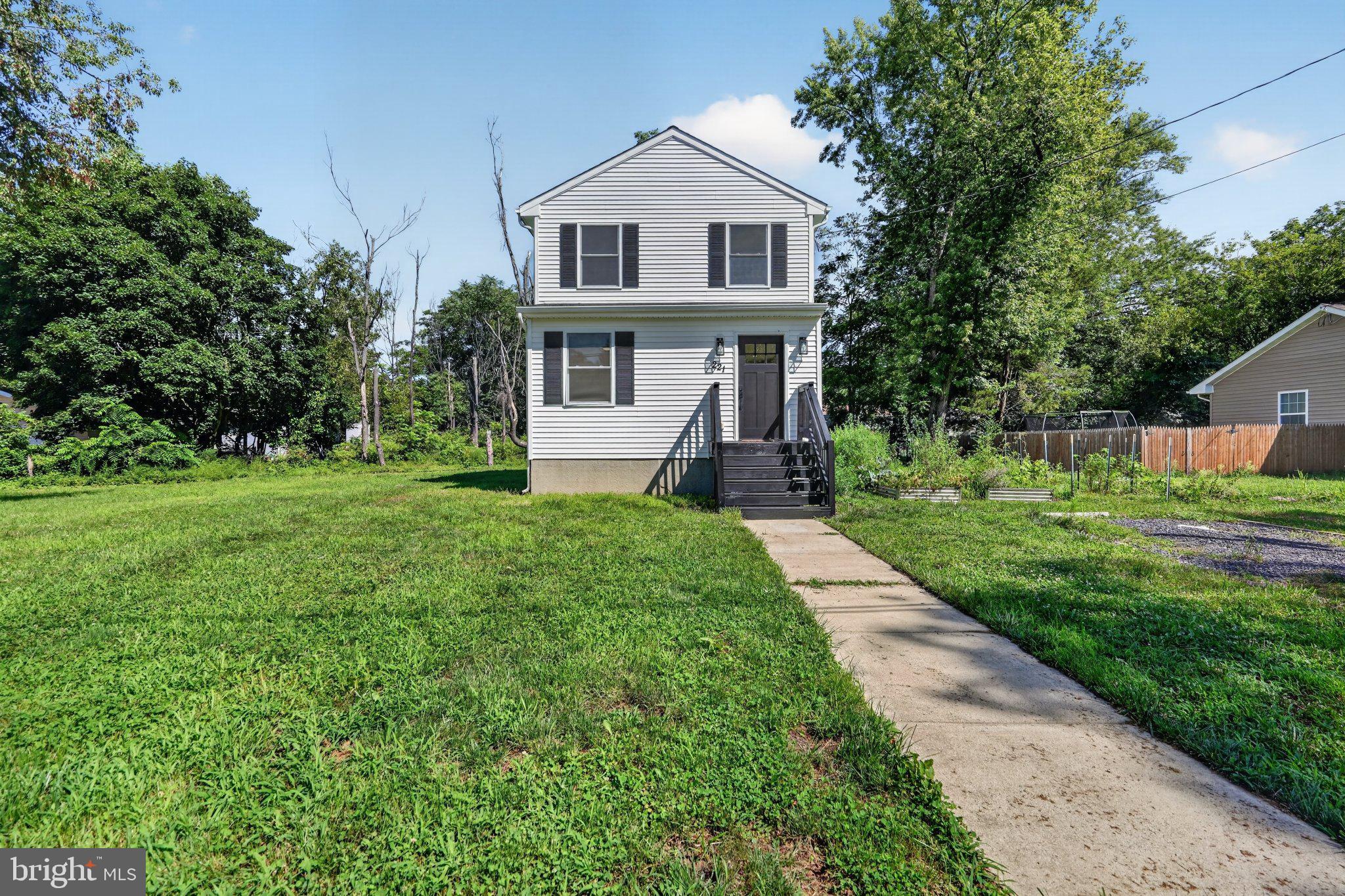 221 TRUMAN AVENUE