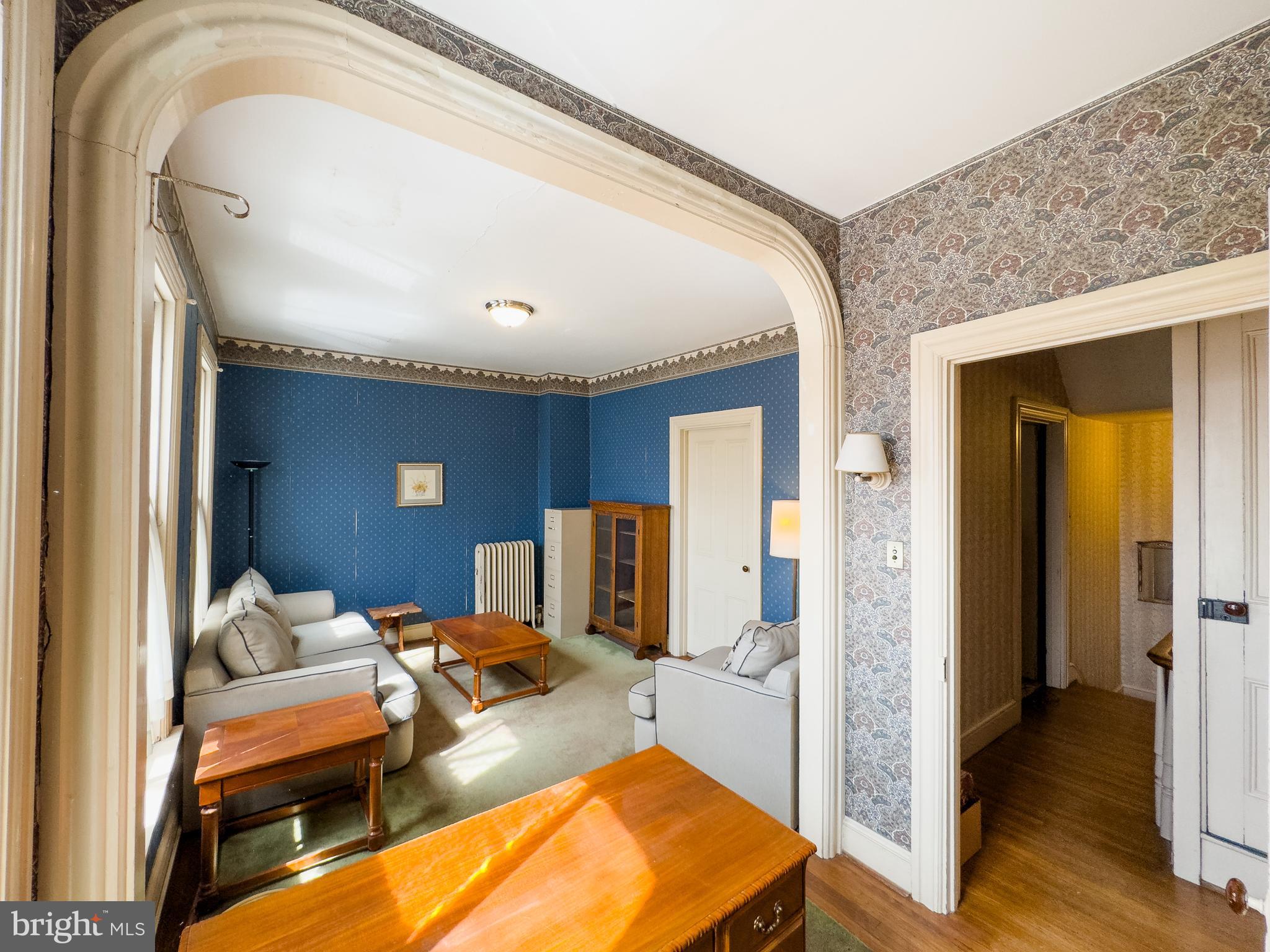 CHESTNUT HILL - Residential