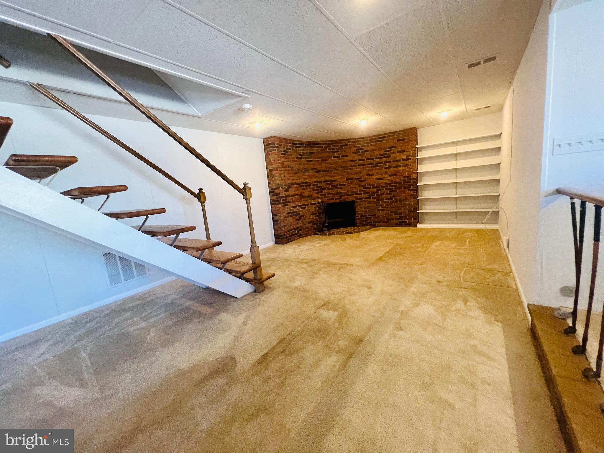 TANTALLON ON THE POTOMAC - Residential Lease