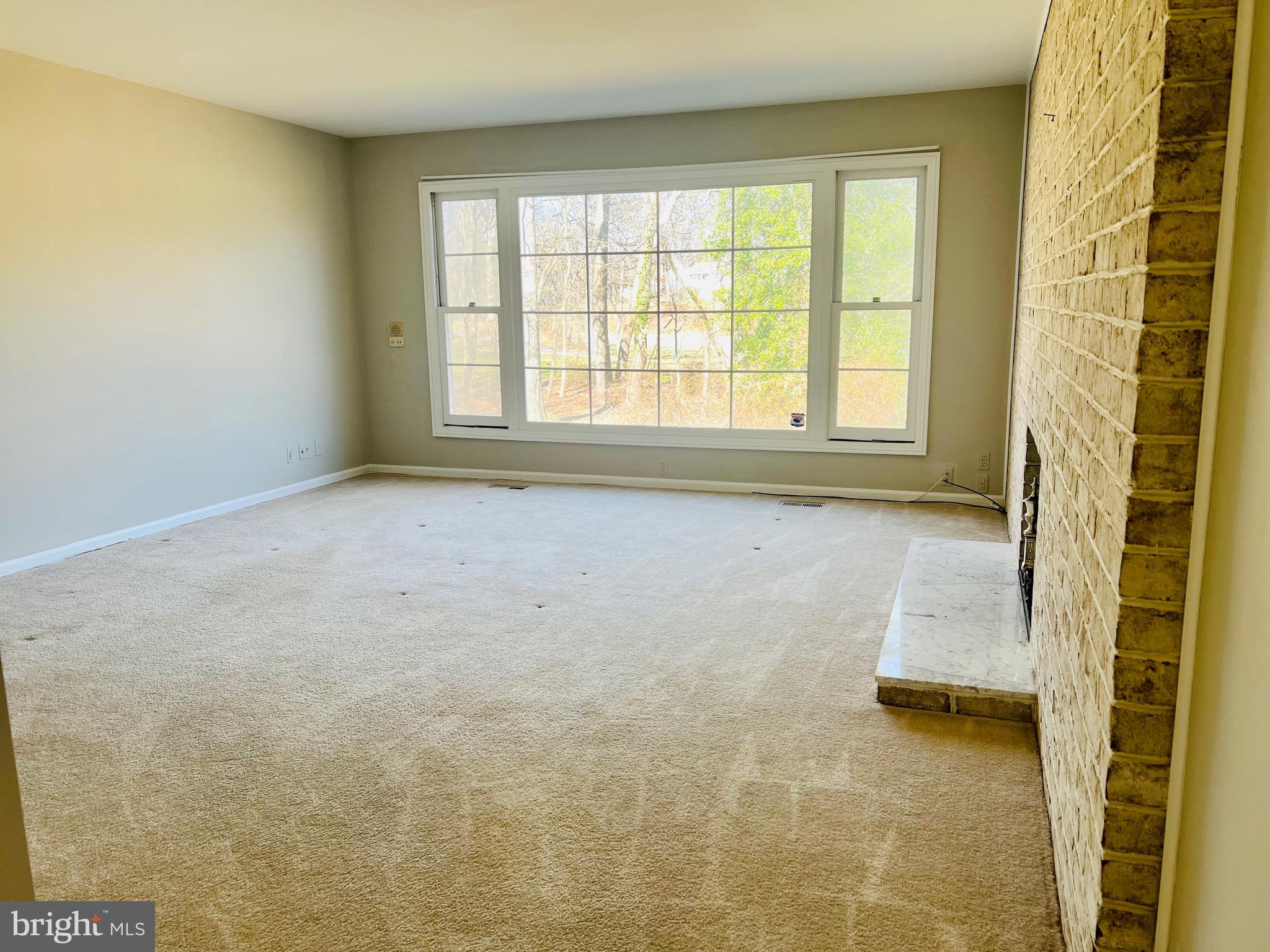 TANTALLON ON THE POTOMAC - Residential Lease