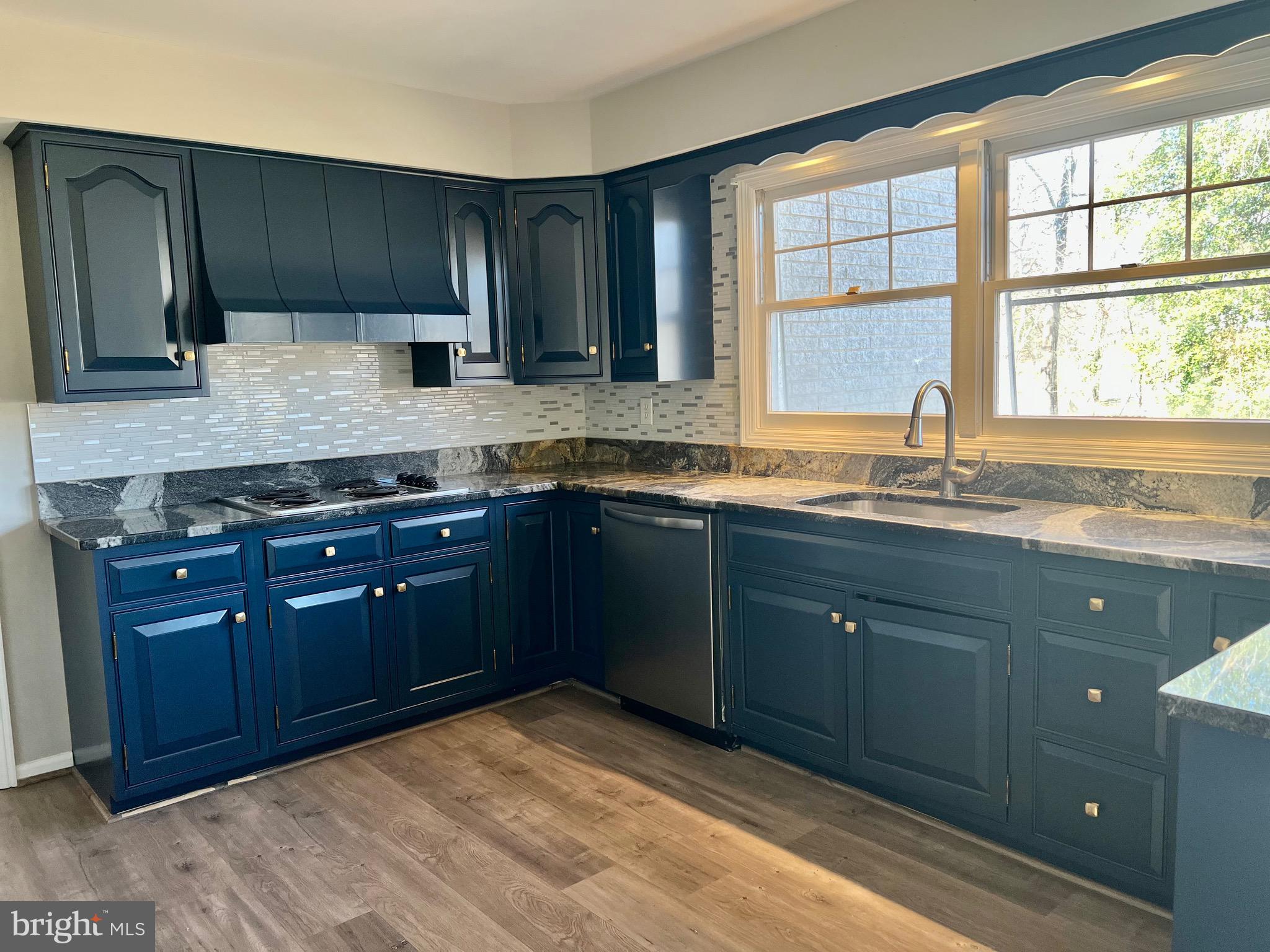 TANTALLON ON THE POTOMAC - Residential Lease