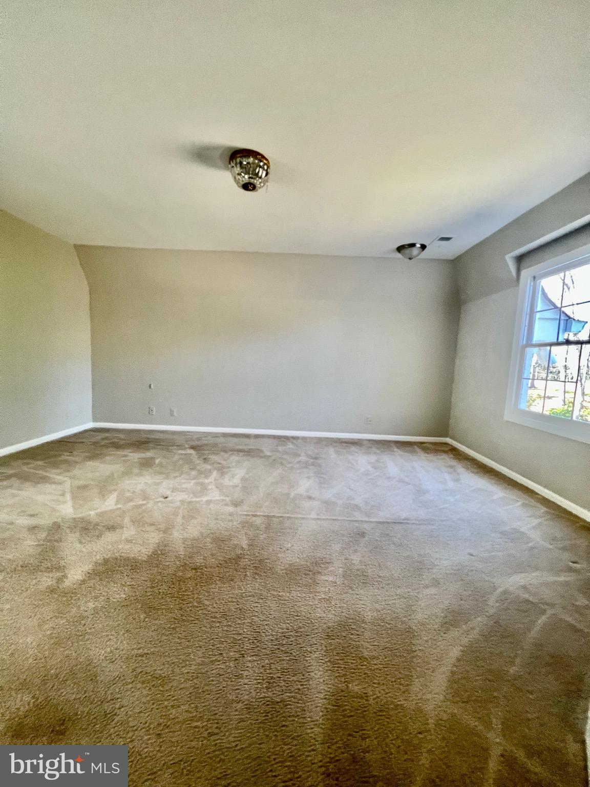 TANTALLON ON THE POTOMAC - Residential Lease