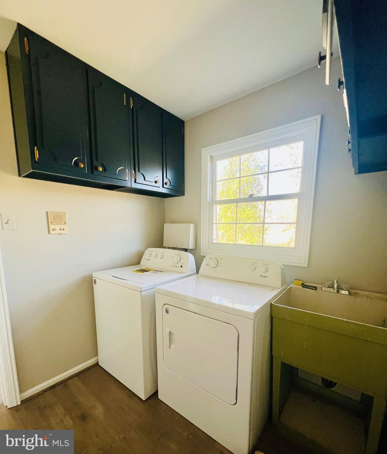 TANTALLON ON THE POTOMAC - Residential Lease