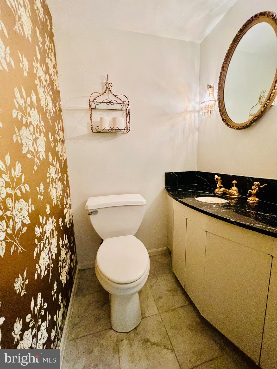 TANTALLON ON THE POTOMAC - Residential Lease