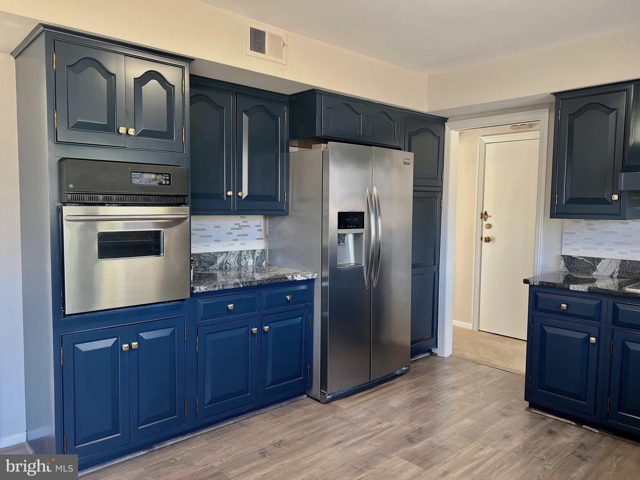 TANTALLON ON THE POTOMAC - Residential Lease