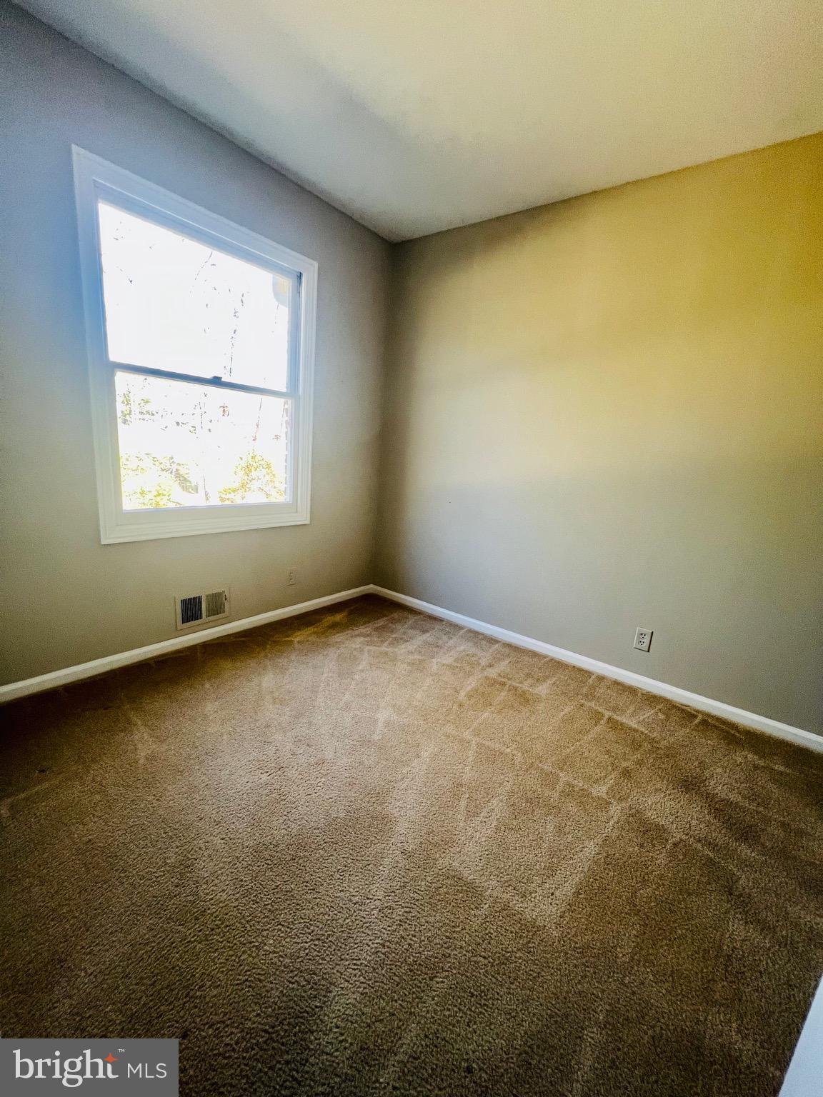 TANTALLON ON THE POTOMAC - Residential Lease