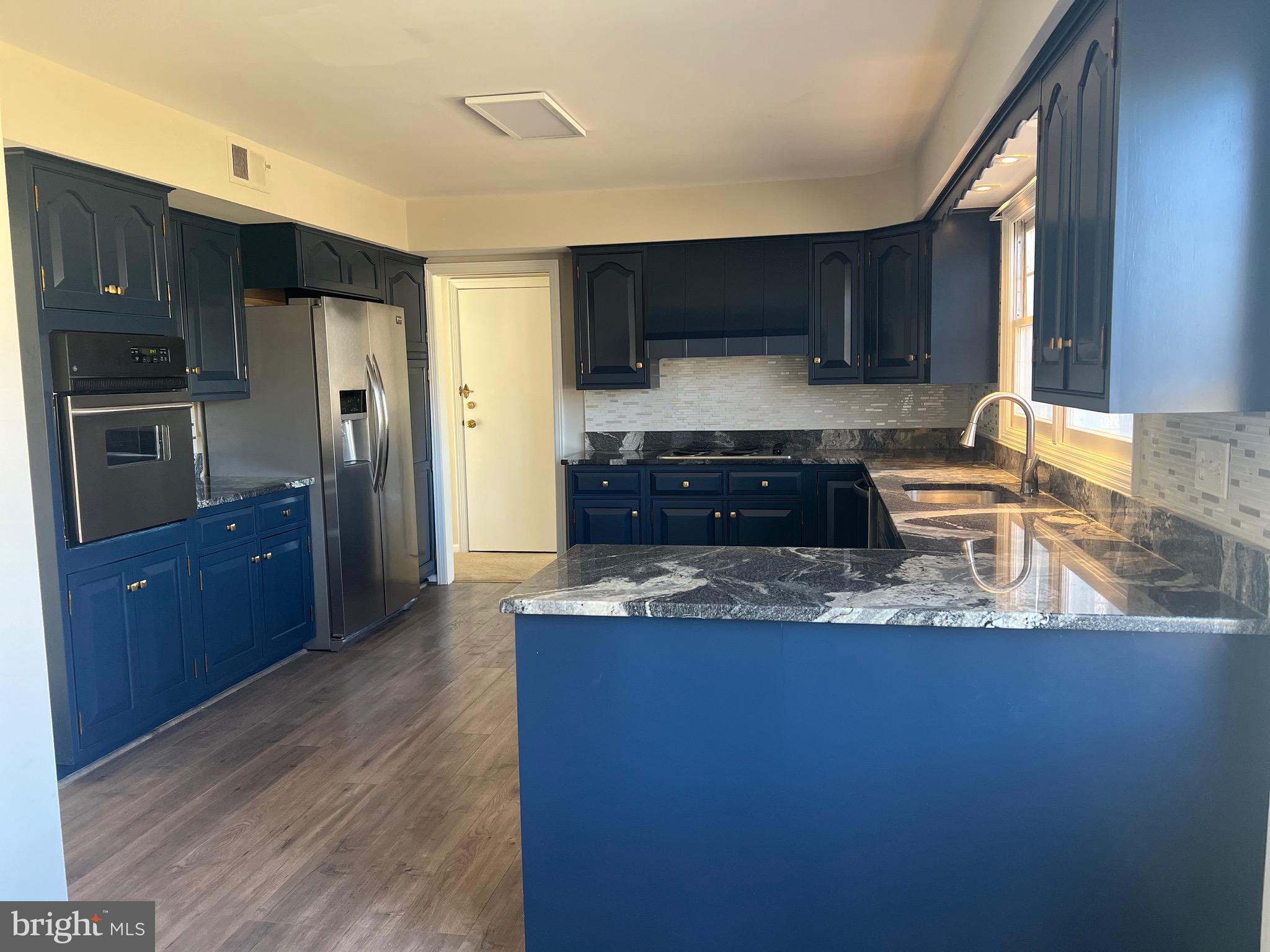 TANTALLON ON THE POTOMAC - Residential Lease