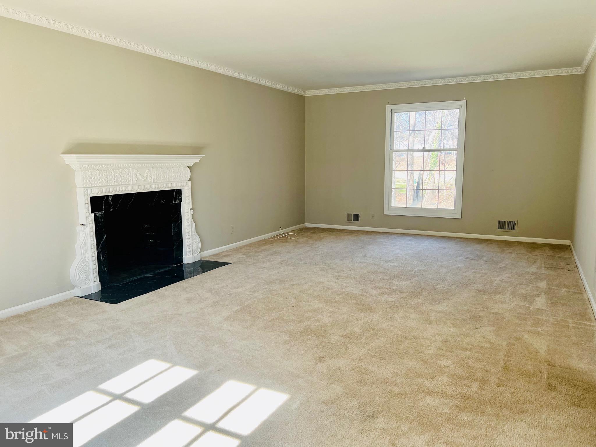 TANTALLON ON THE POTOMAC - Residential Lease