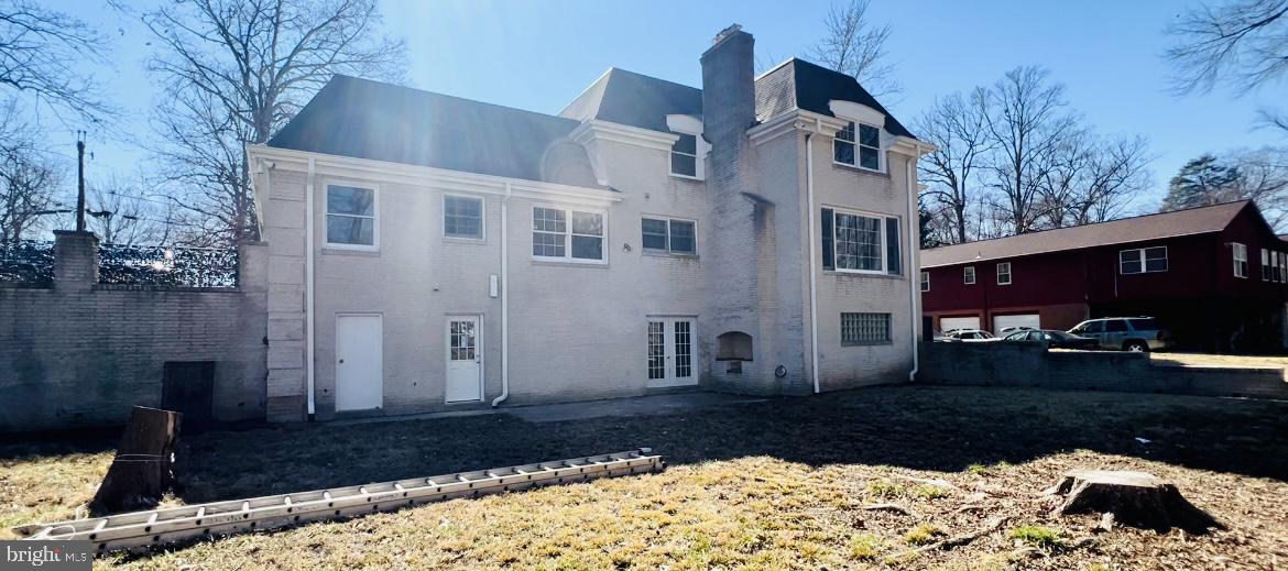 TANTALLON ON THE POTOMAC - Residential Lease