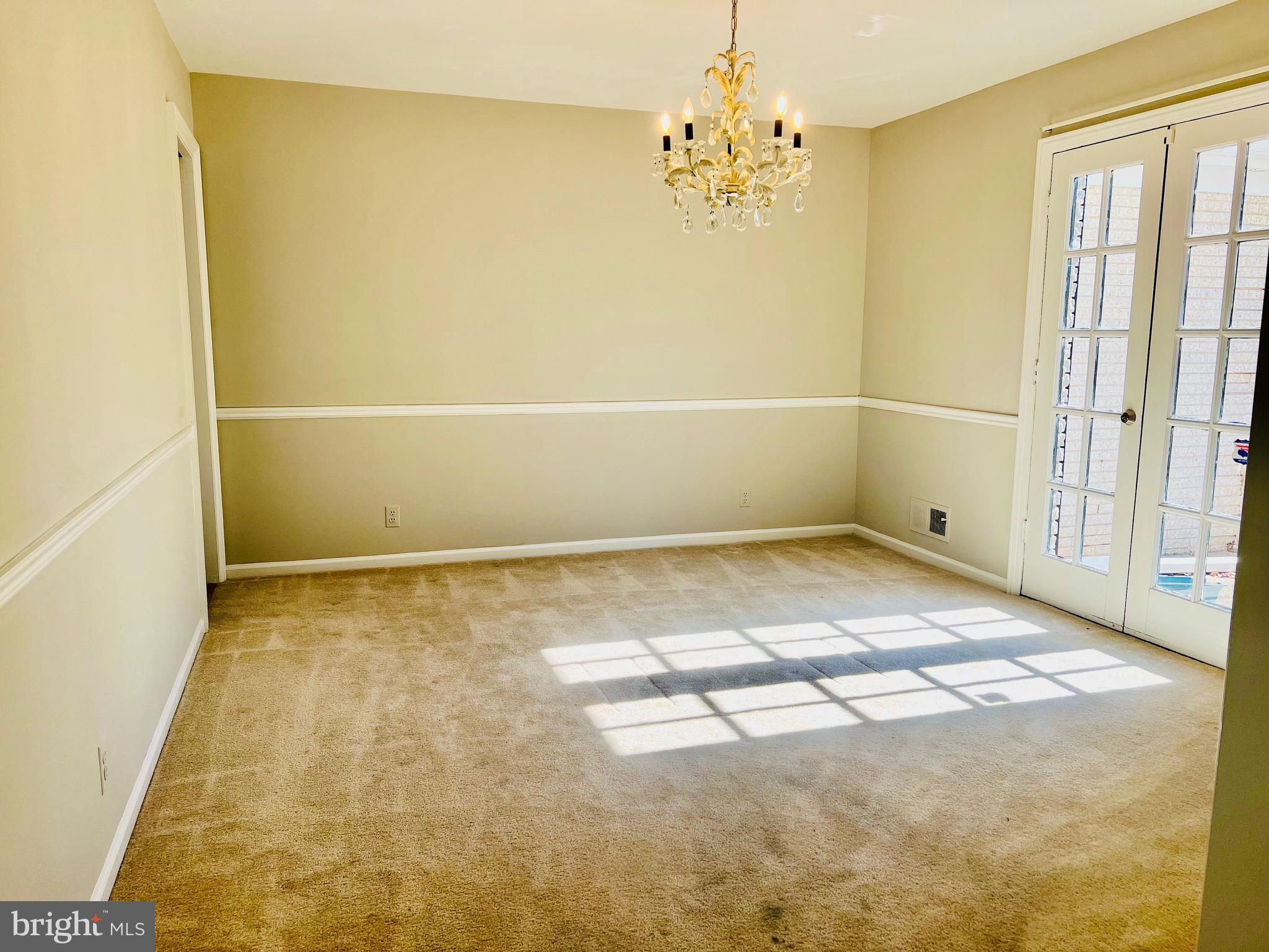 TANTALLON ON THE POTOMAC - Residential Lease