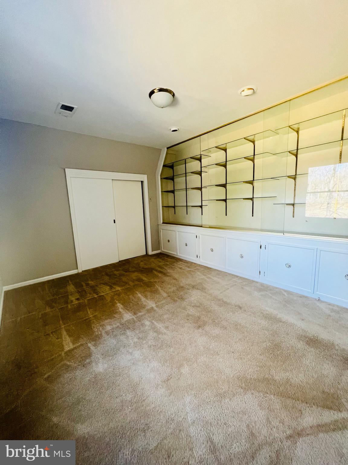 TANTALLON ON THE POTOMAC - Residential Lease