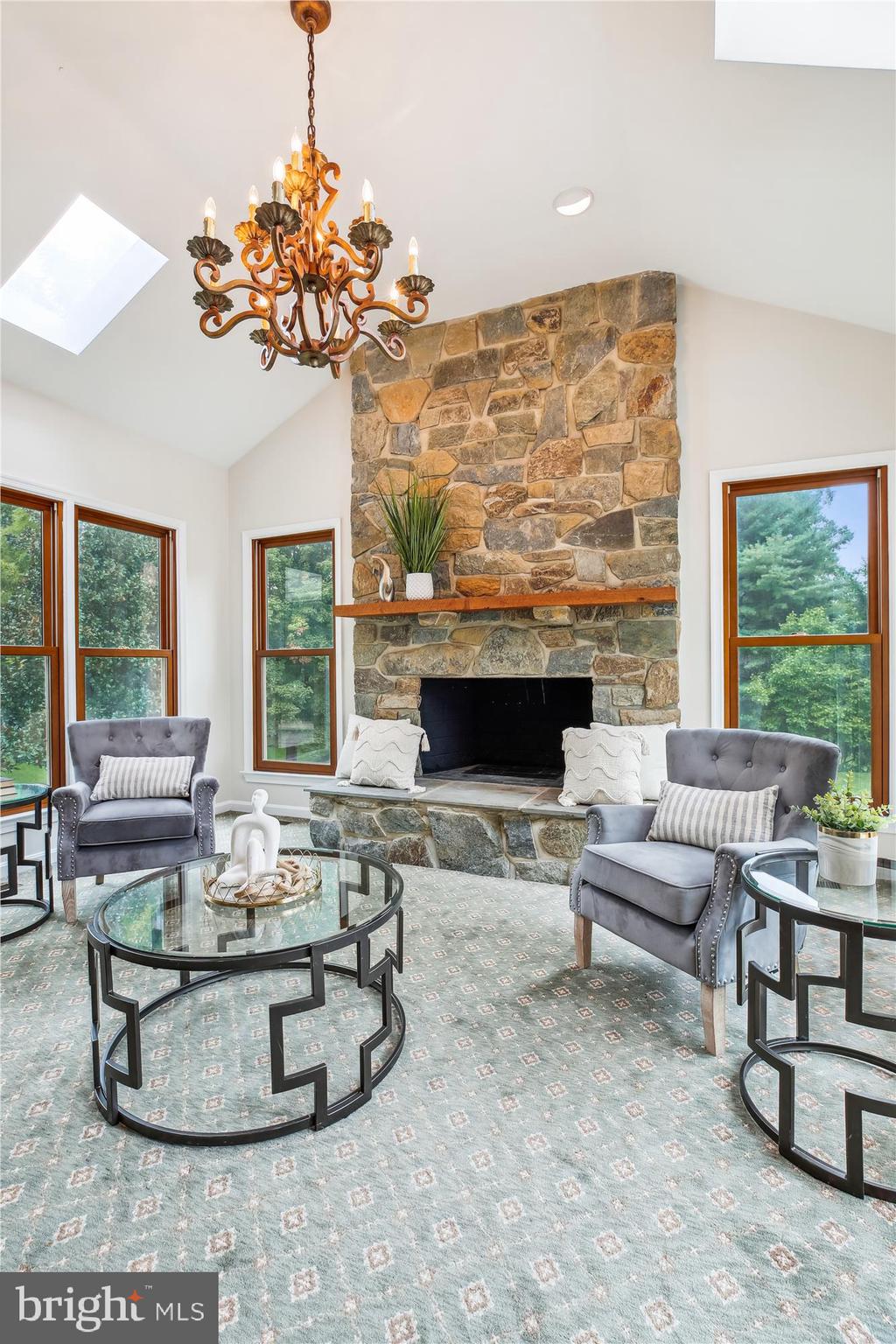 TIMBERLAWN - Residential