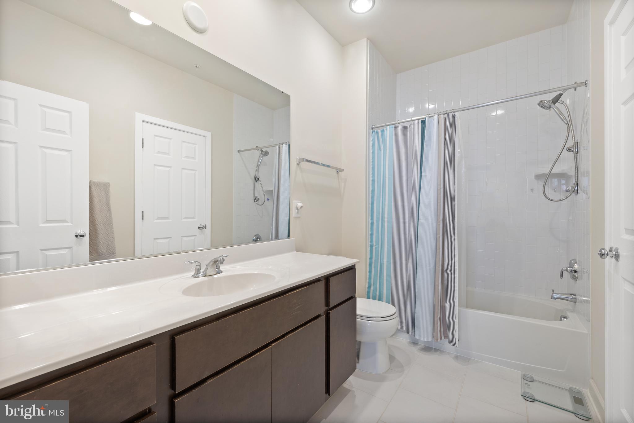 WESTSIDE AT SHADY GROVE - Residential