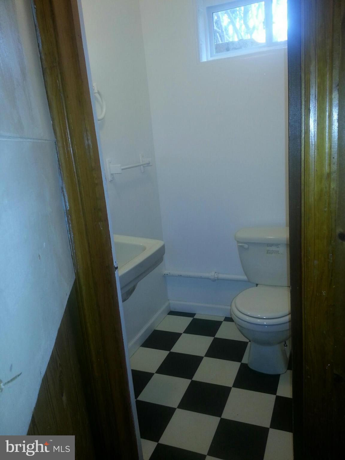 BUCKNELL HEIGHTS - Residential Lease