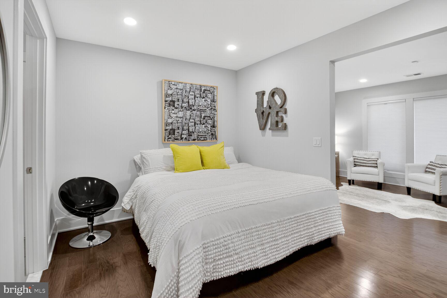 GROSVENOR HEIGHTS - Residential