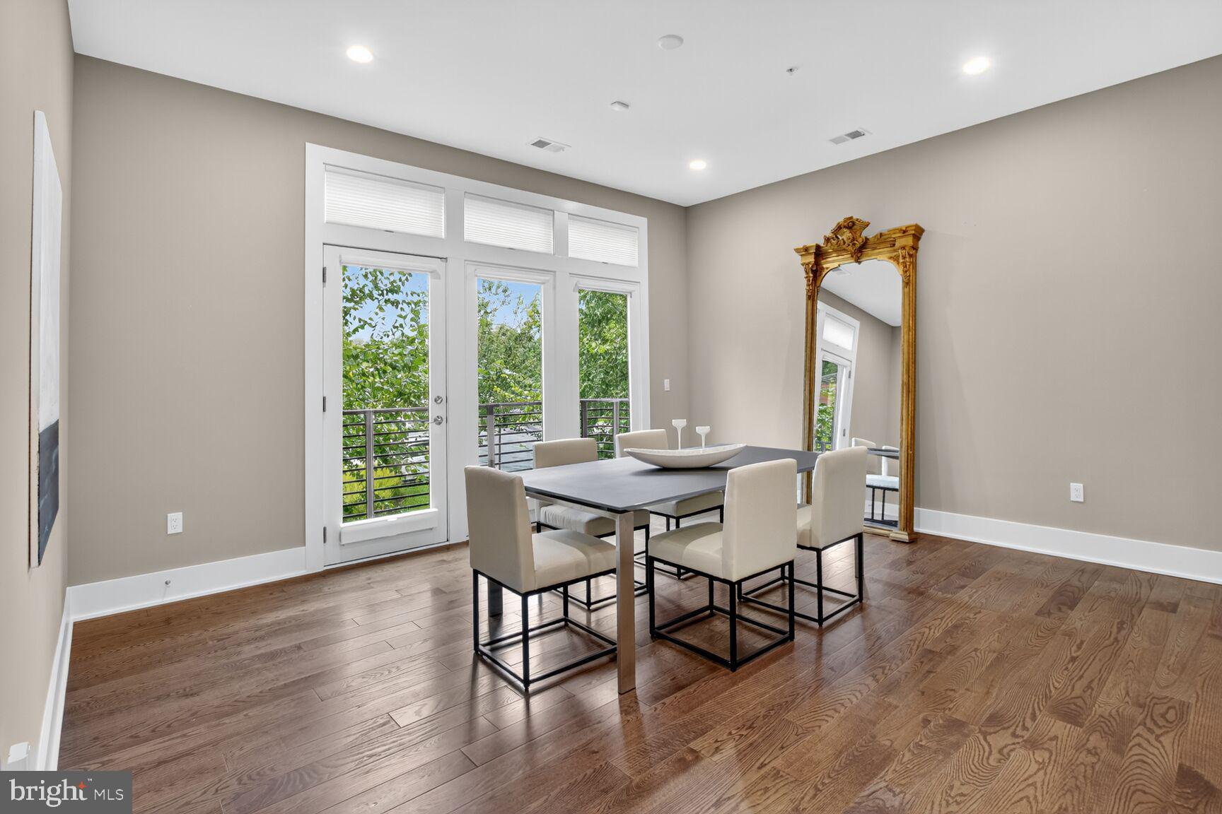 GROSVENOR HEIGHTS - Residential