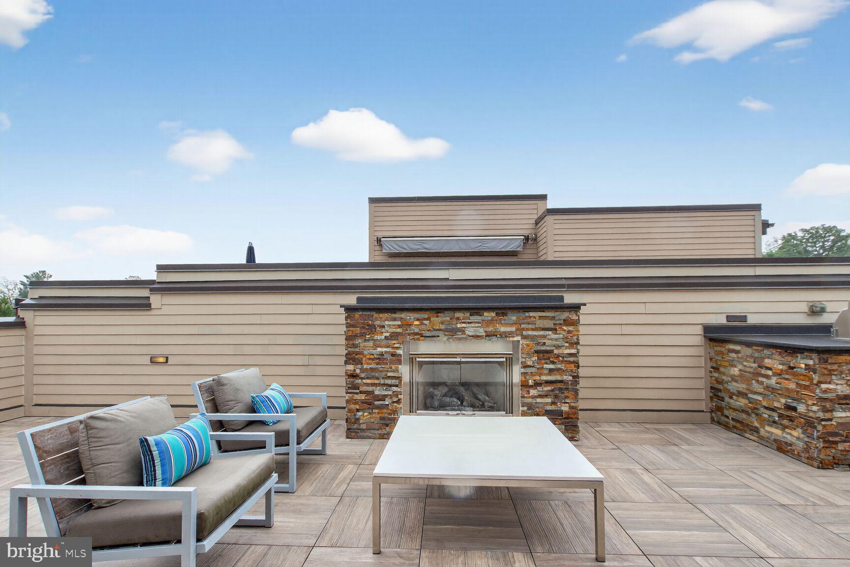 GROSVENOR HEIGHTS - Residential