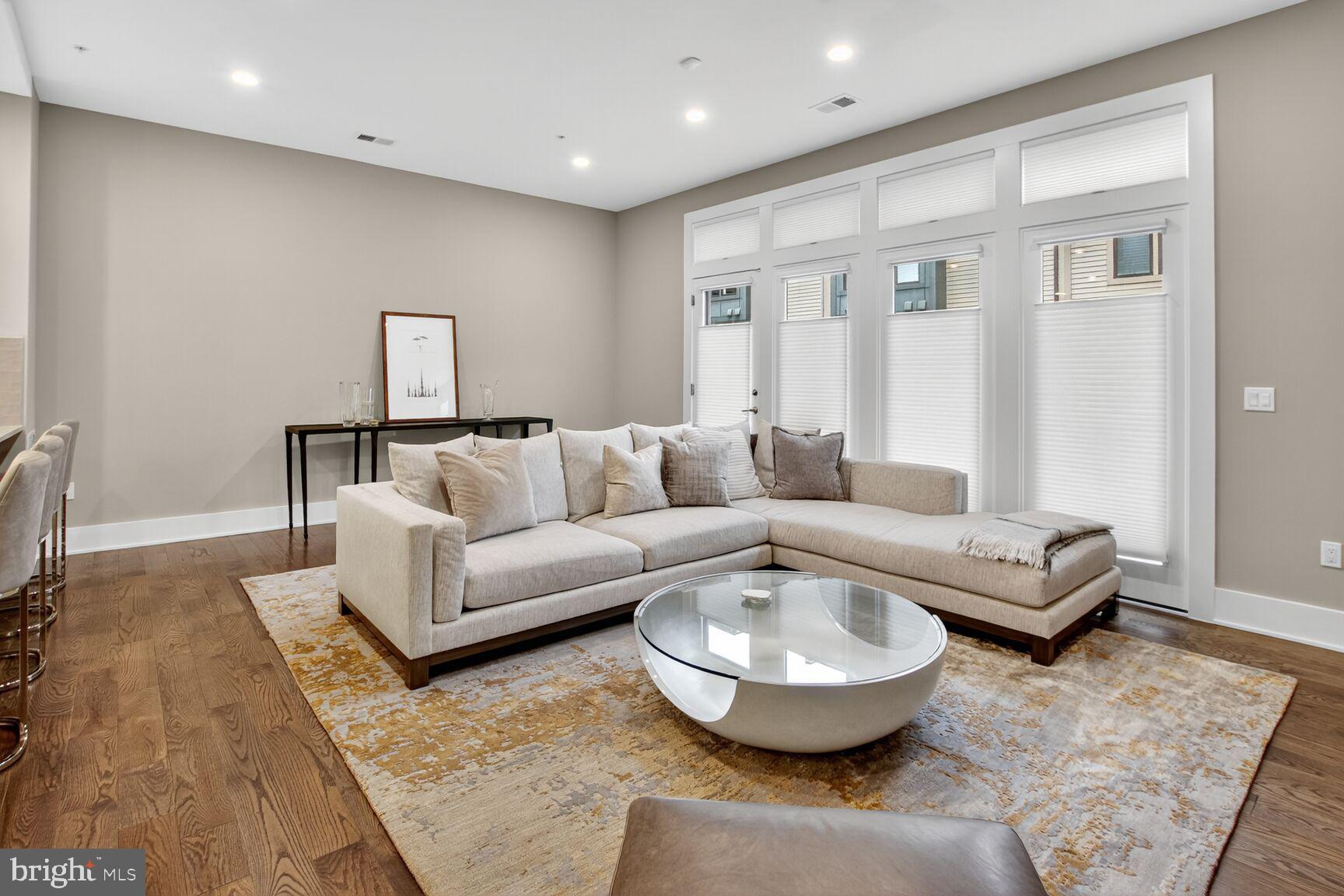 GROSVENOR HEIGHTS - Residential