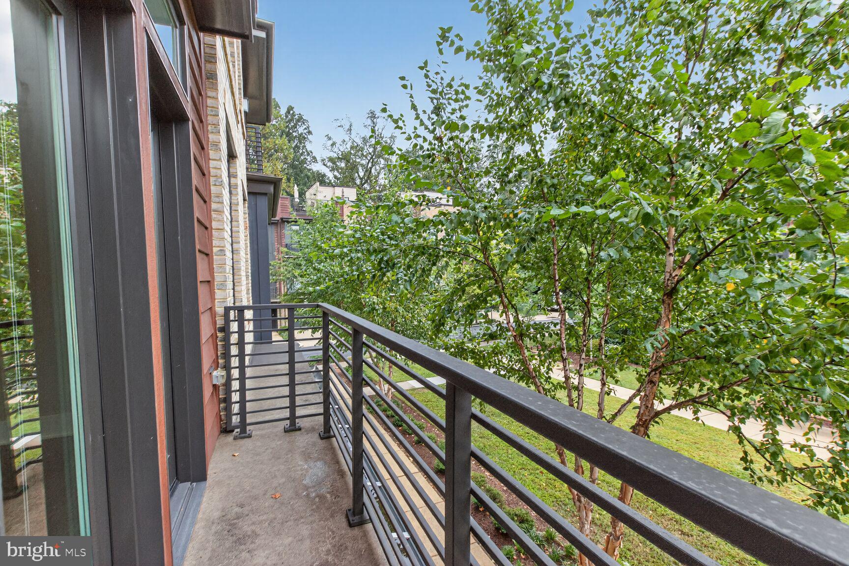 GROSVENOR HEIGHTS - Residential