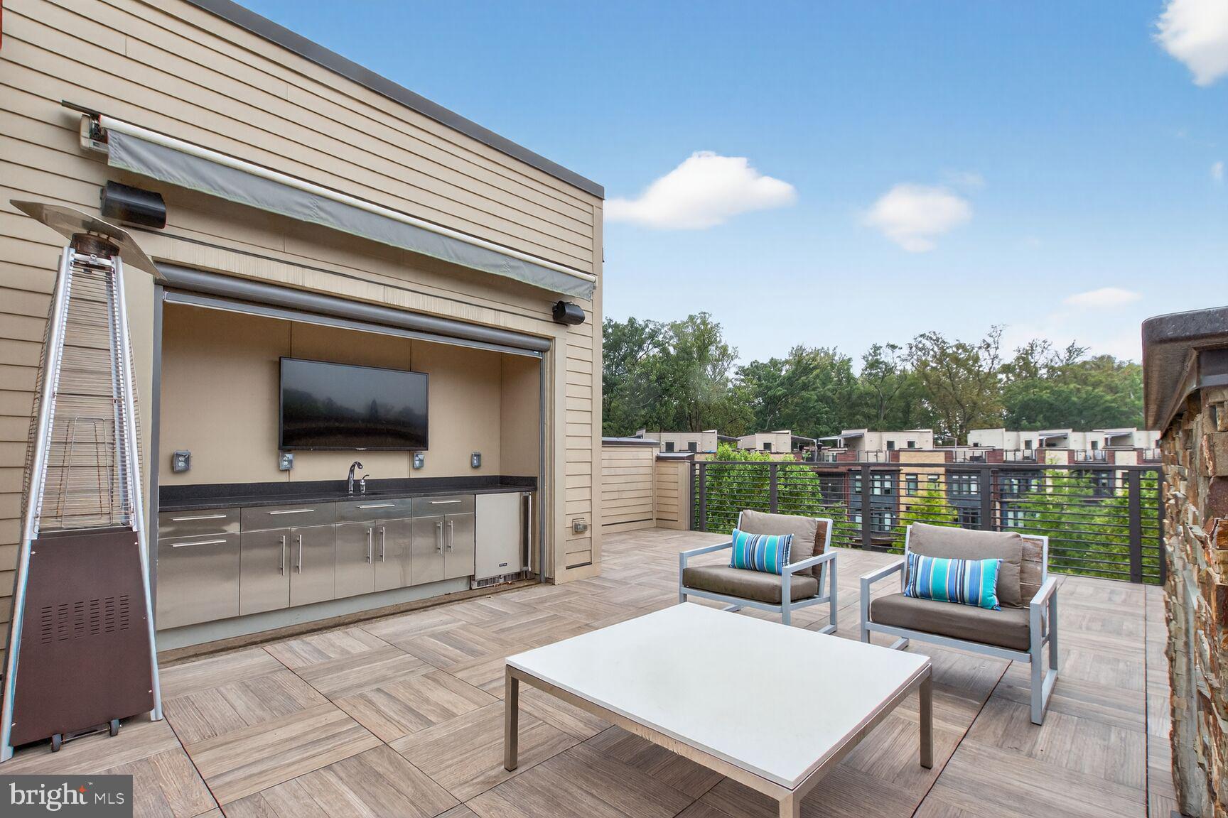 GROSVENOR HEIGHTS - Residential