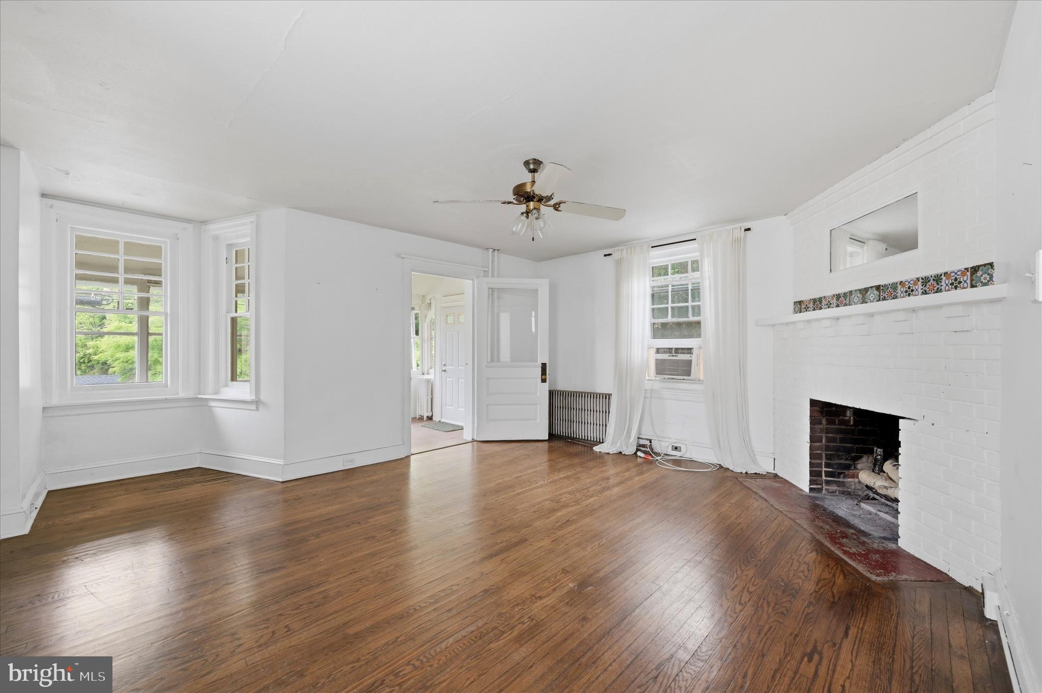 BRYN MAWR - Residential