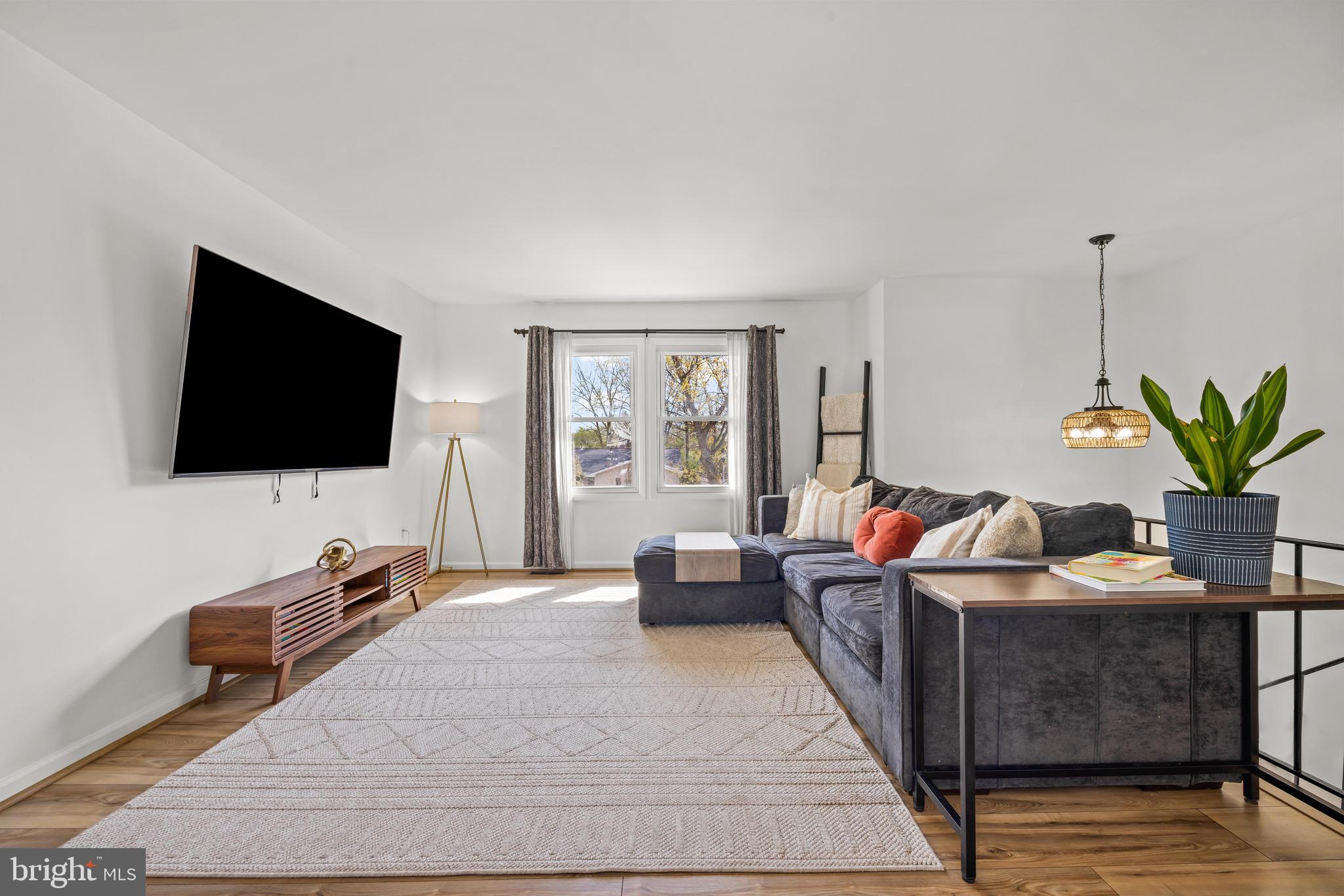 THE PROVINCES - Residential