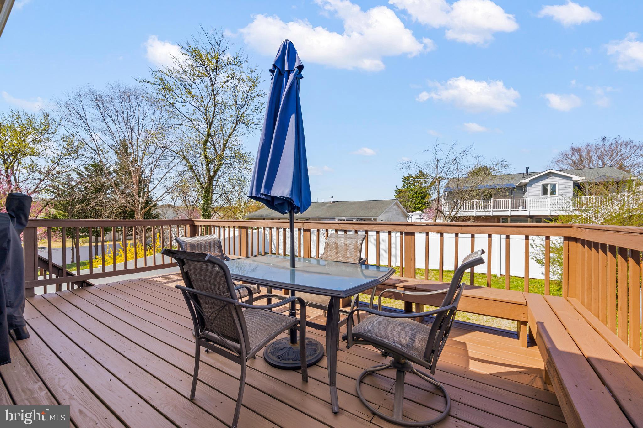 THE PROVINCES - Residential