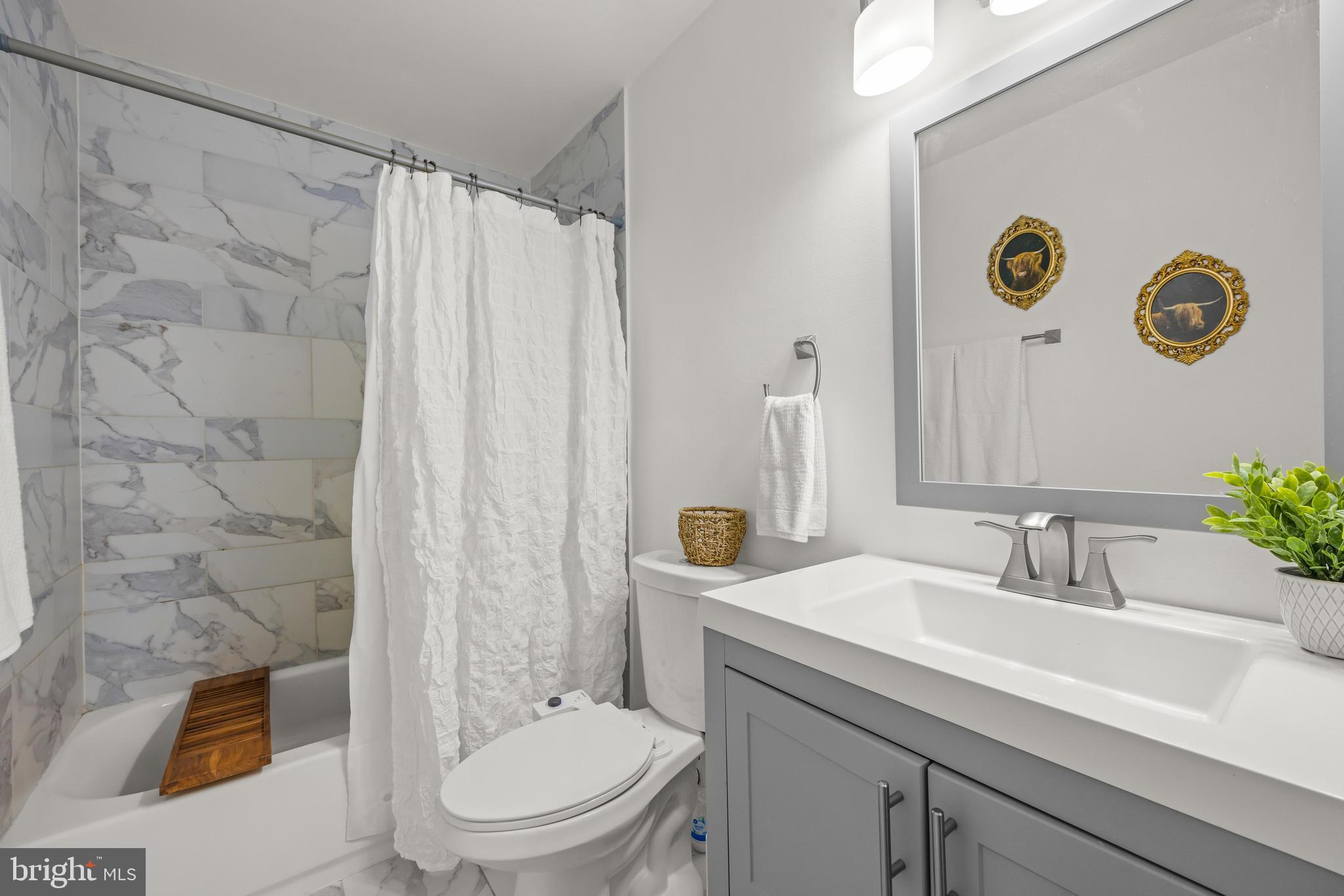 THE PROVINCES - Residential