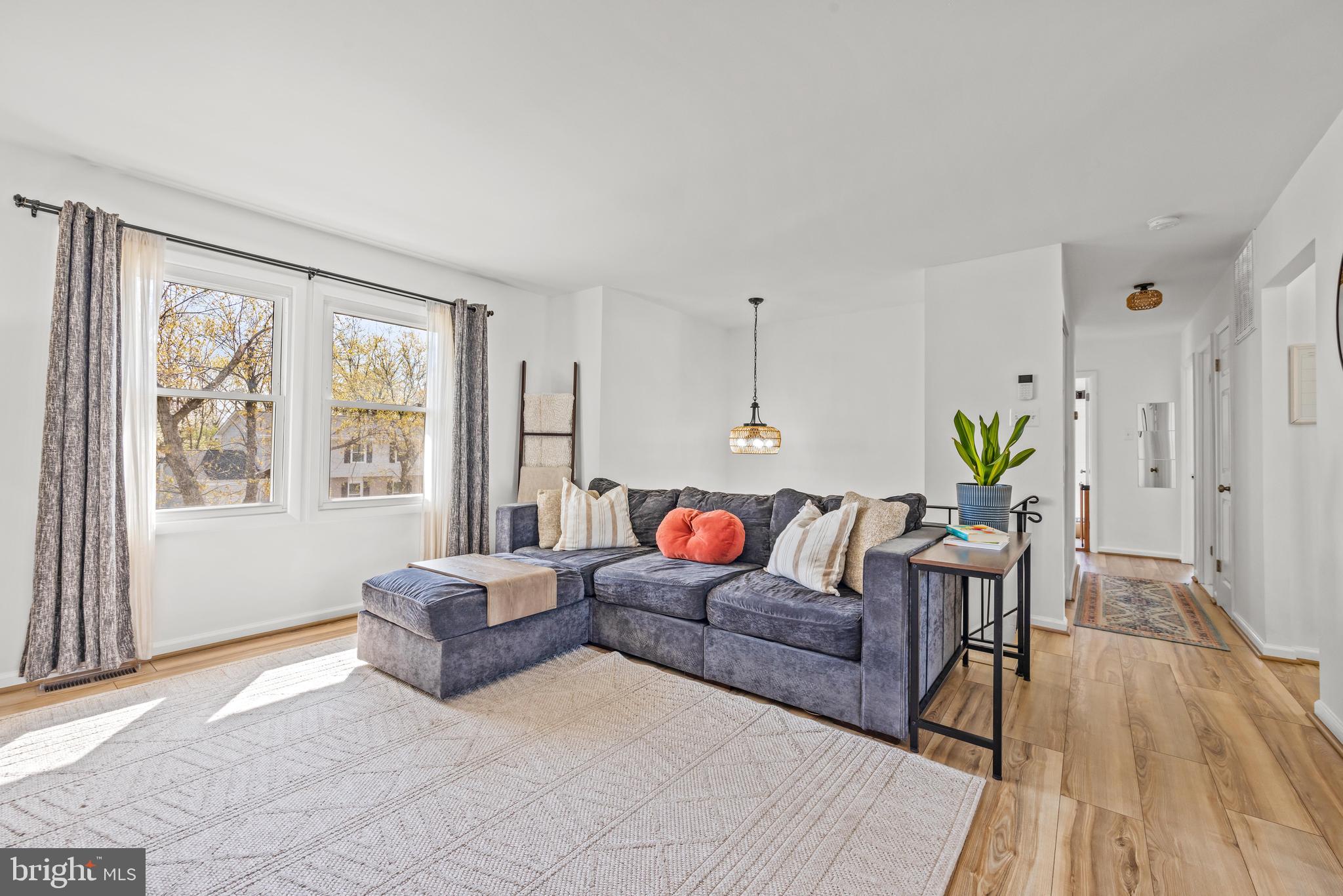 THE PROVINCES - Residential