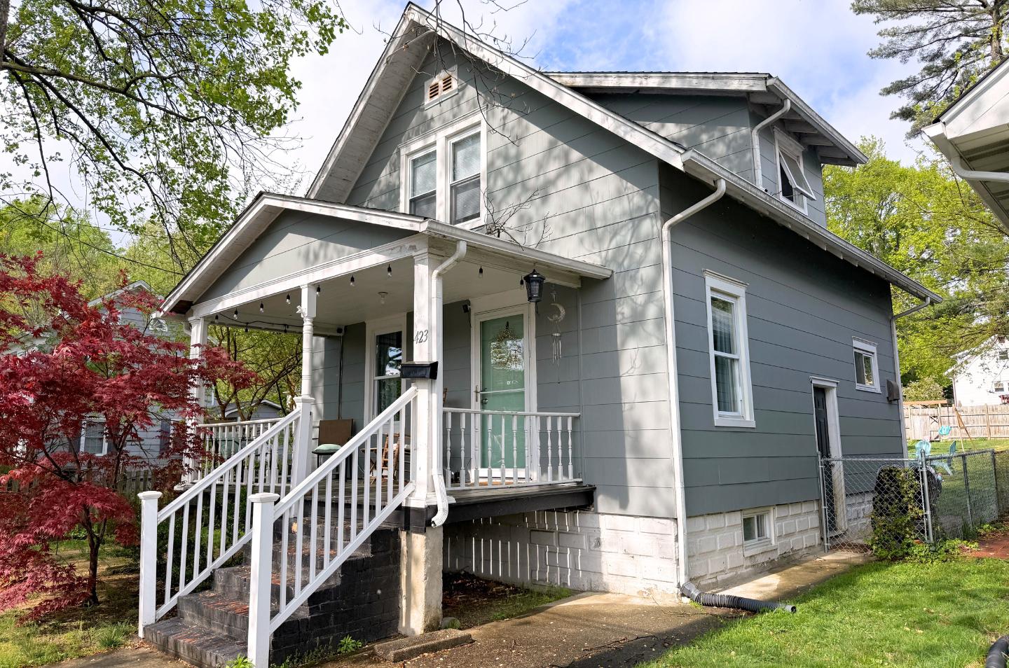 423 LANGSTAFF AVENUE