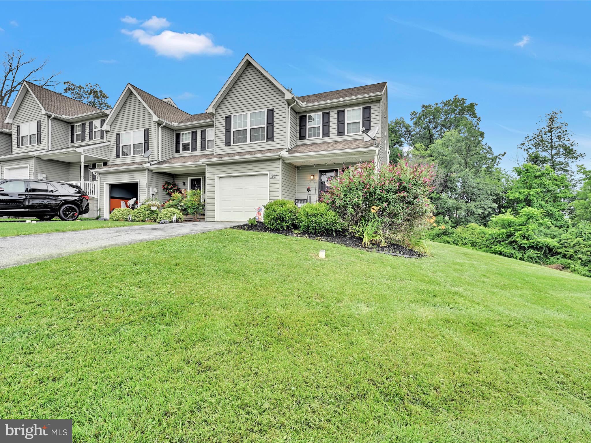 261 WILDFLOWER DRIVE