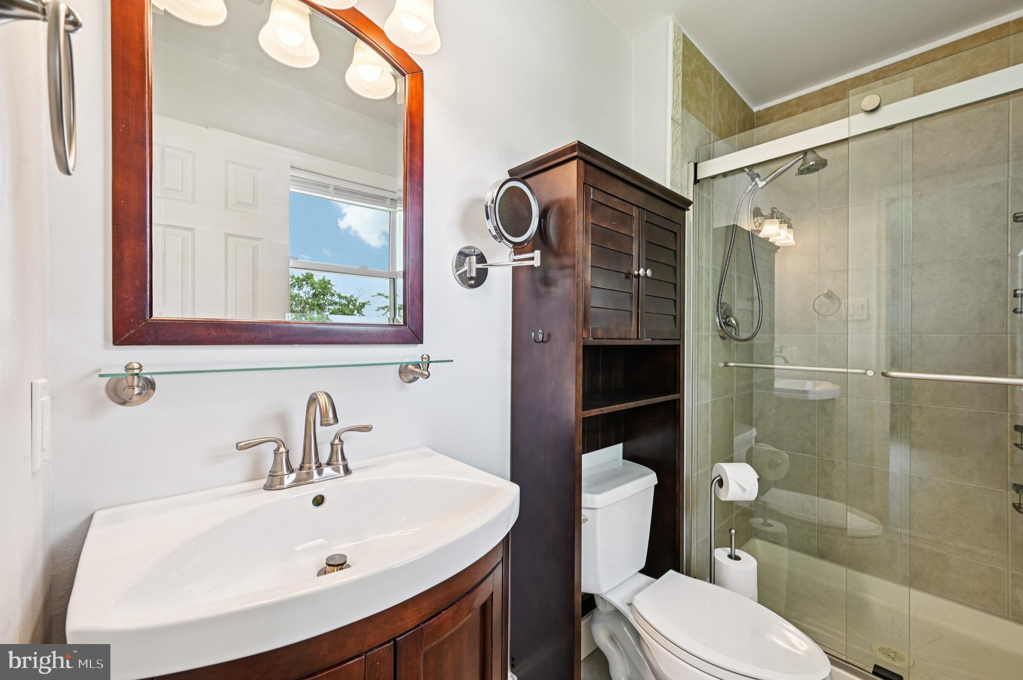 THE PROVINCES - Residential