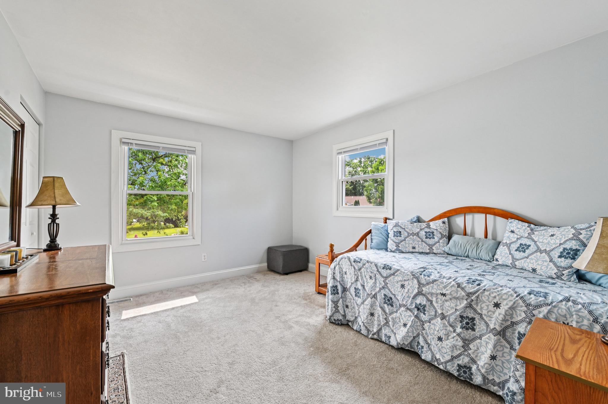 THE PROVINCES - Residential