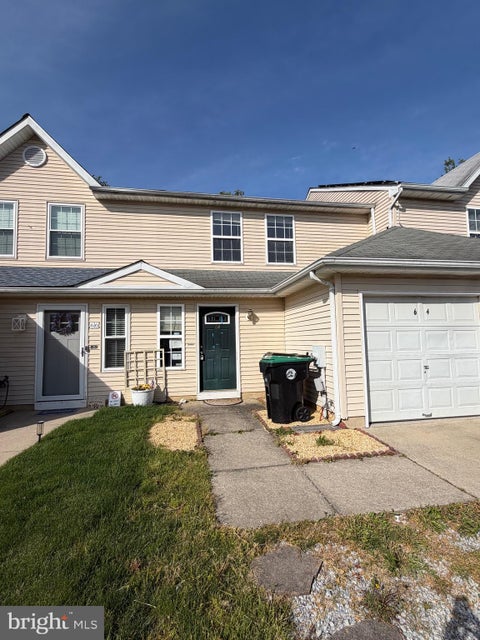 Townhouse For Sale - 64 Highmeadows Dr<br/> SICKLERVILLE, NJ 08081