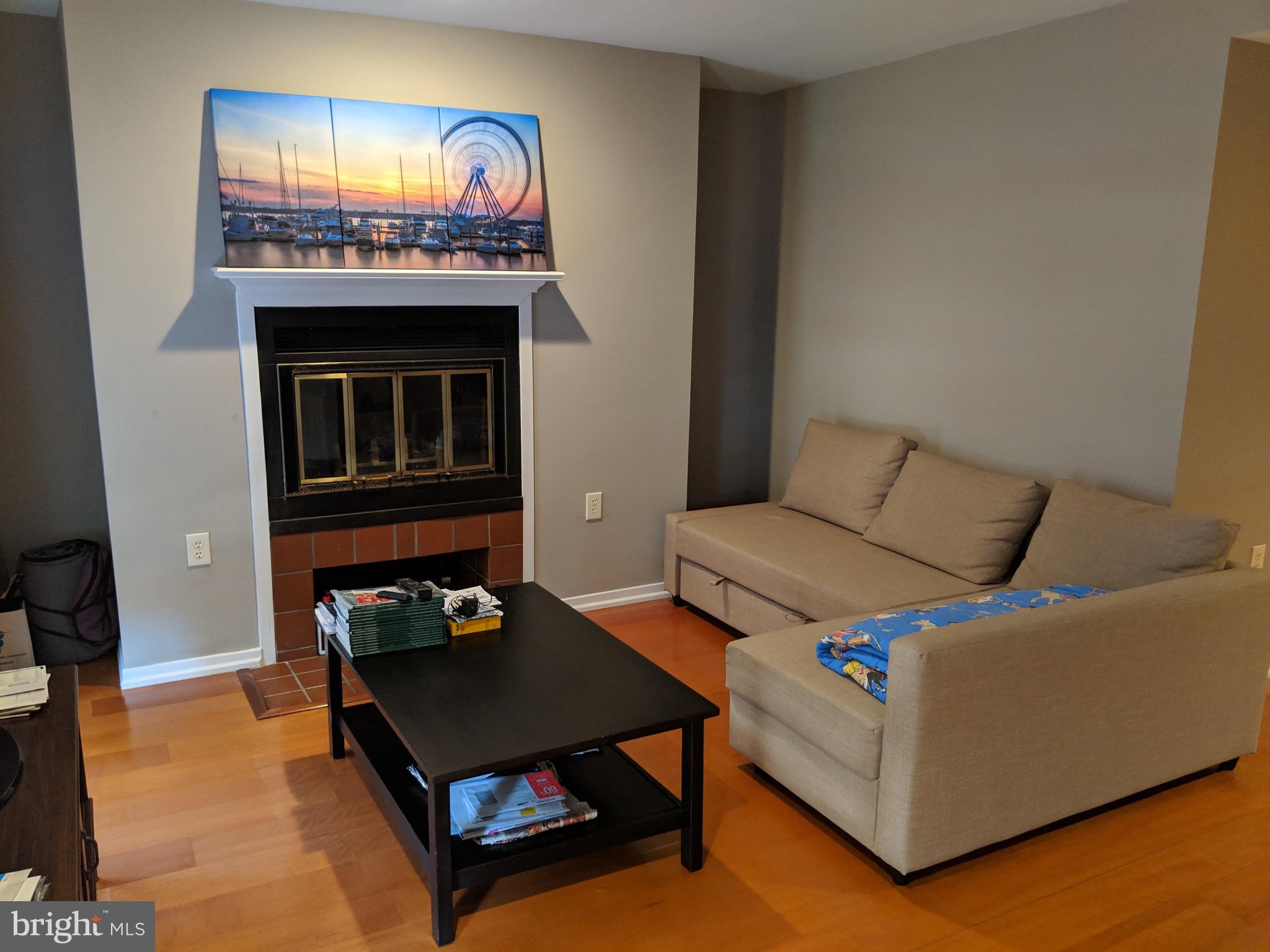 15 ANDREW PLACE R104