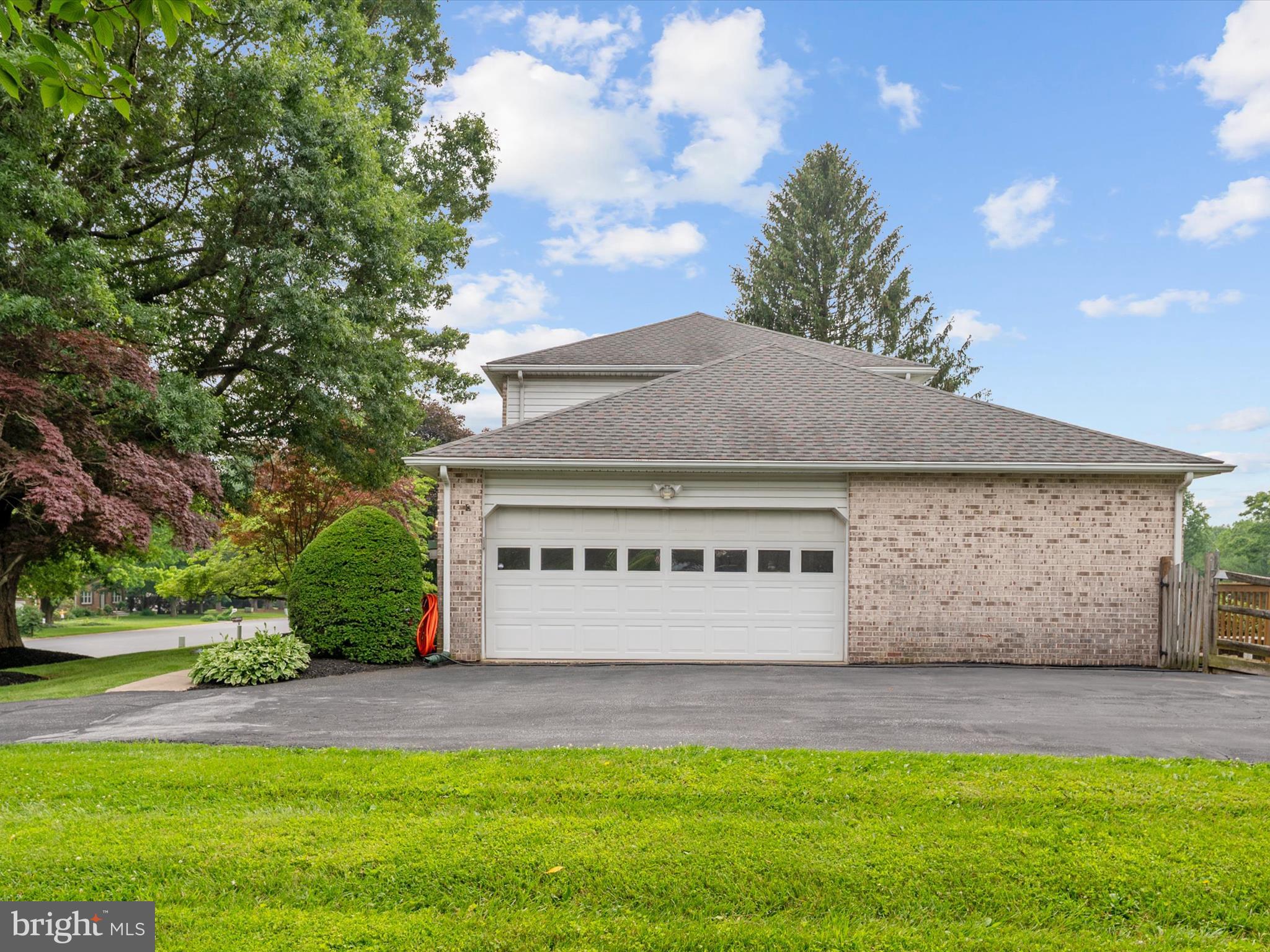 1086 WILDA DRIVE