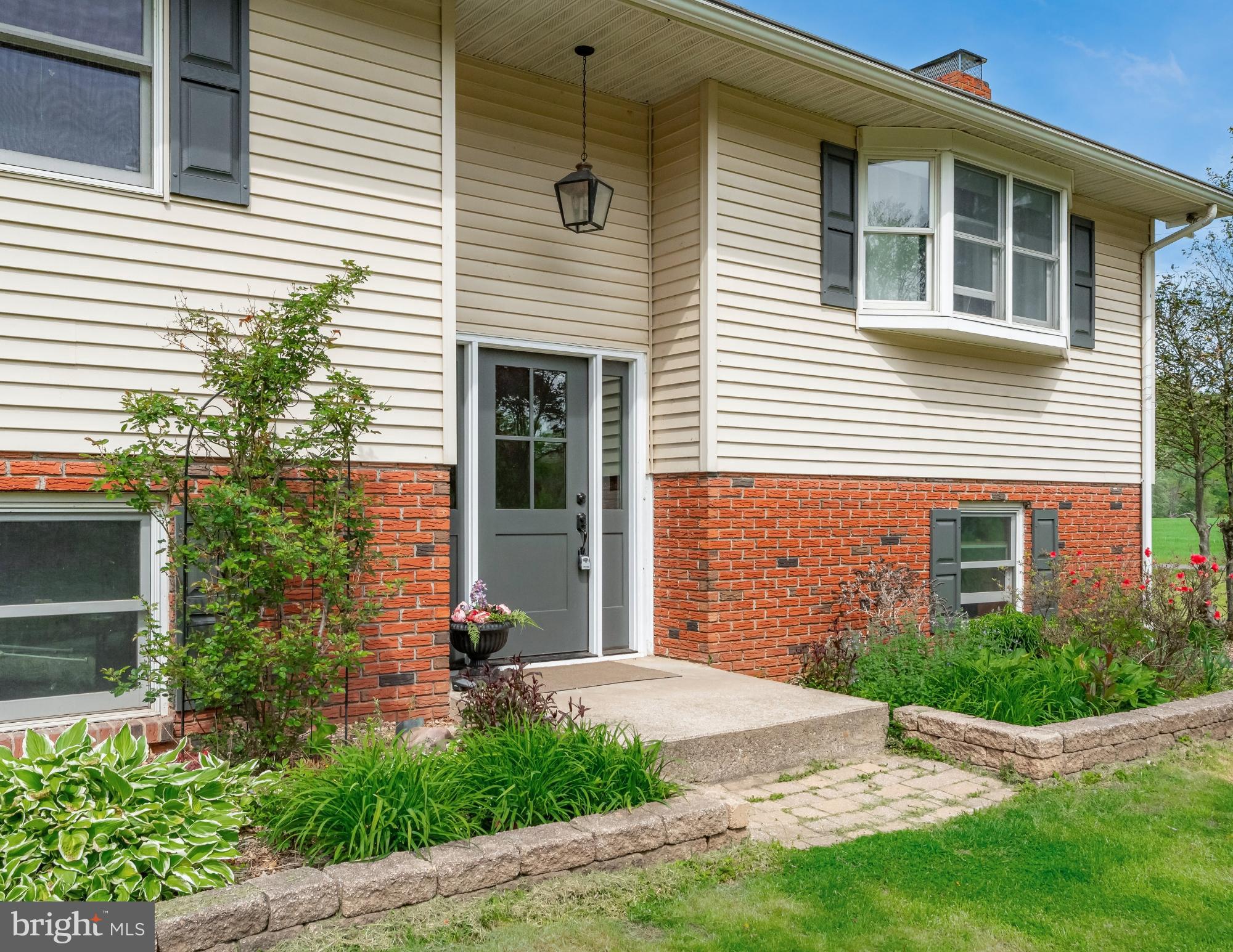 1 CROSS CREEK LANE