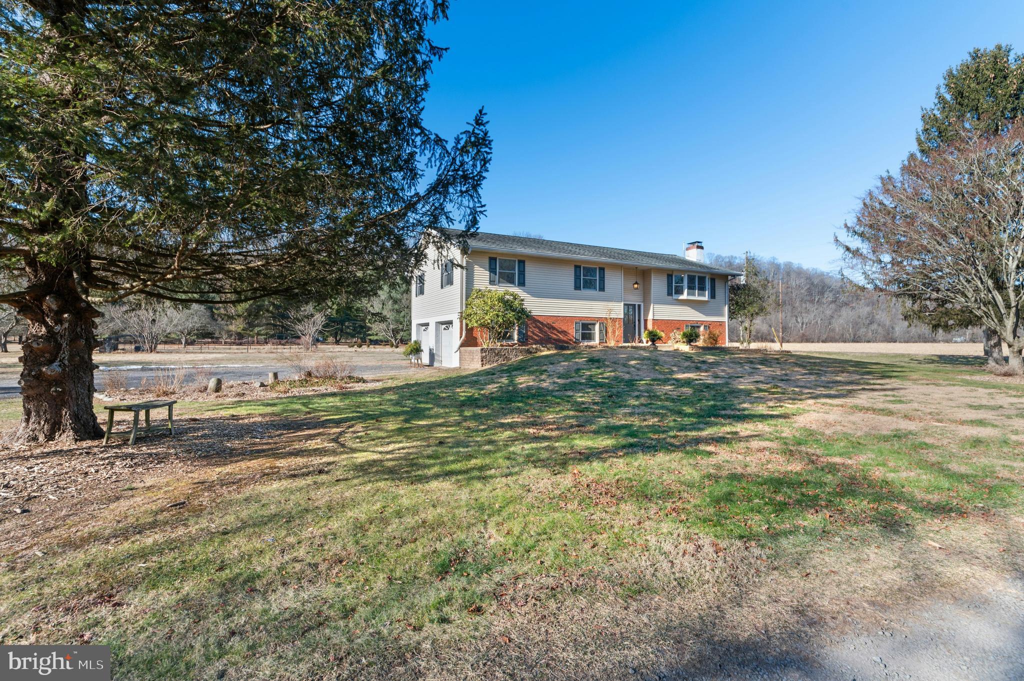 1 CROSS CREEK LANE