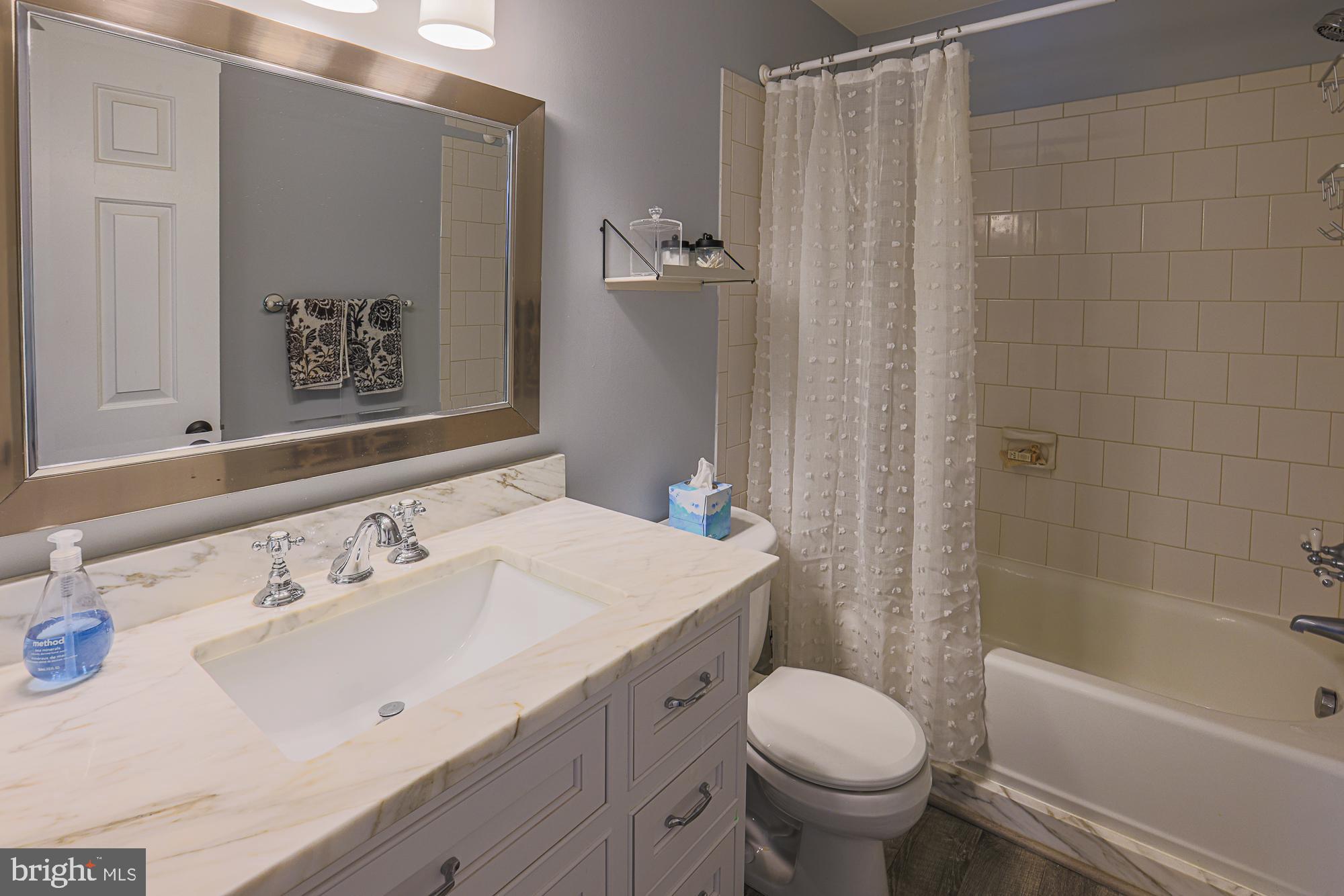 LOVETON FARMS - Residential