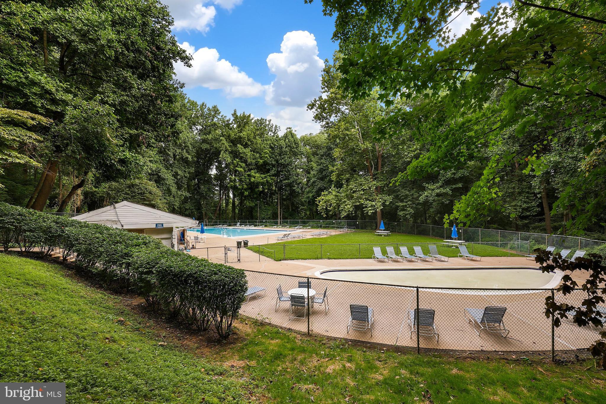 FAIRFAX HERITAGE - Residential