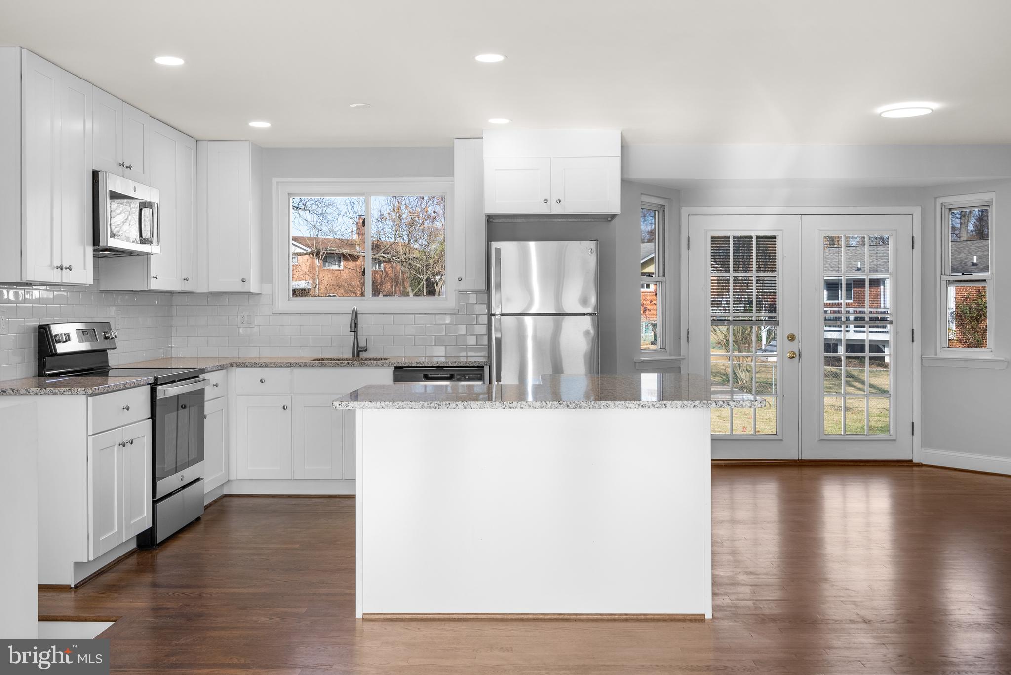 COLLEGE PARK ESTATES - Residential