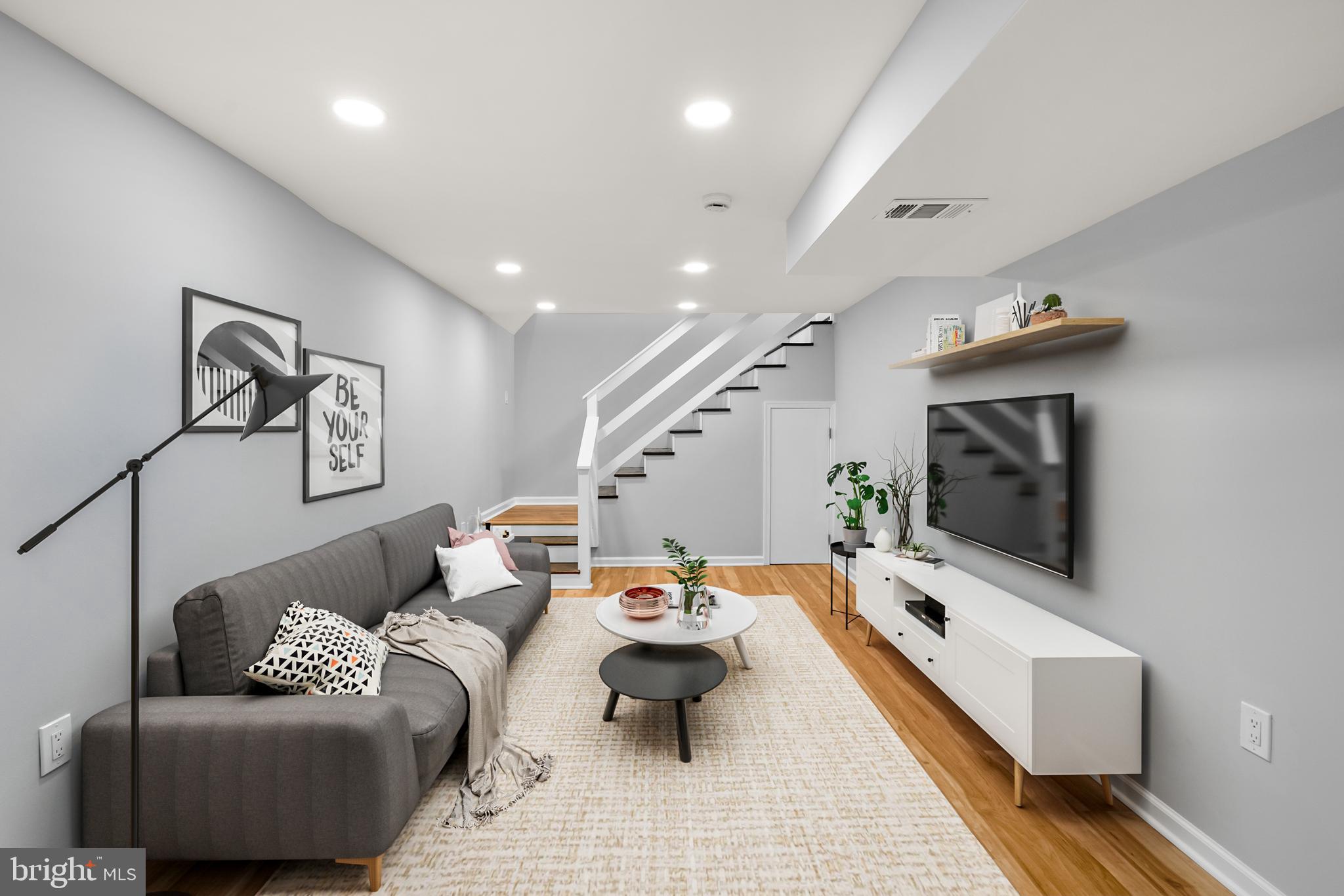 COLLEGE PARK ESTATES - Residential