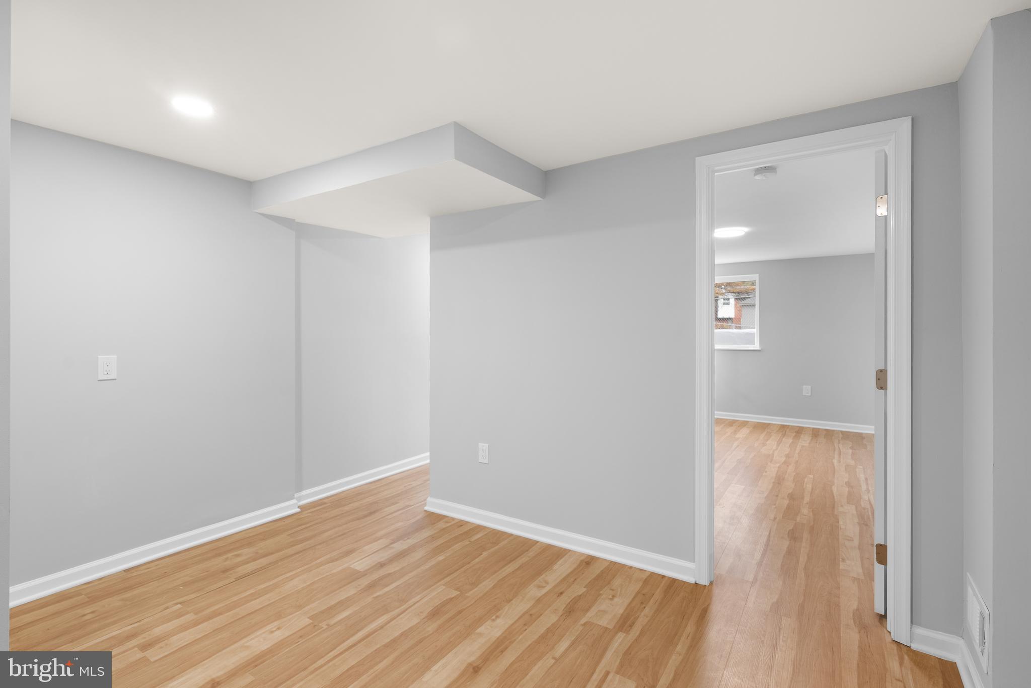 COLLEGE PARK ESTATES - Residential