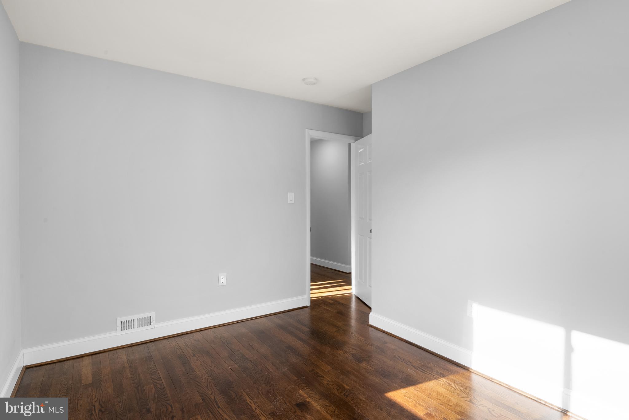 COLLEGE PARK ESTATES - Residential