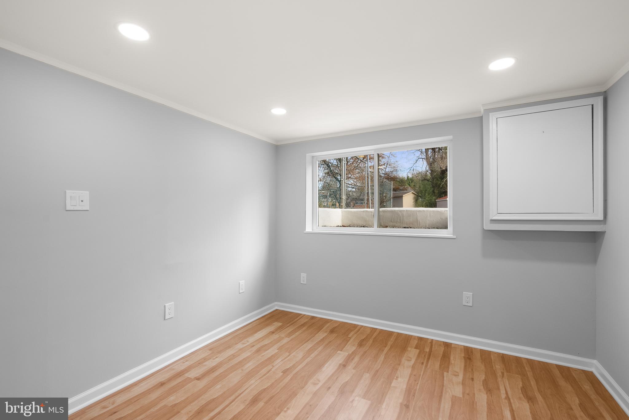 COLLEGE PARK ESTATES - Residential