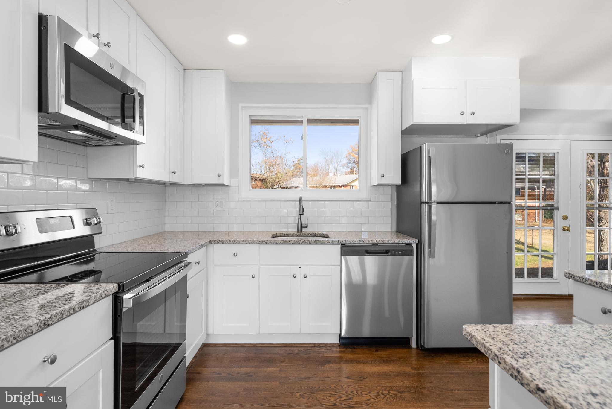 COLLEGE PARK ESTATES - Residential