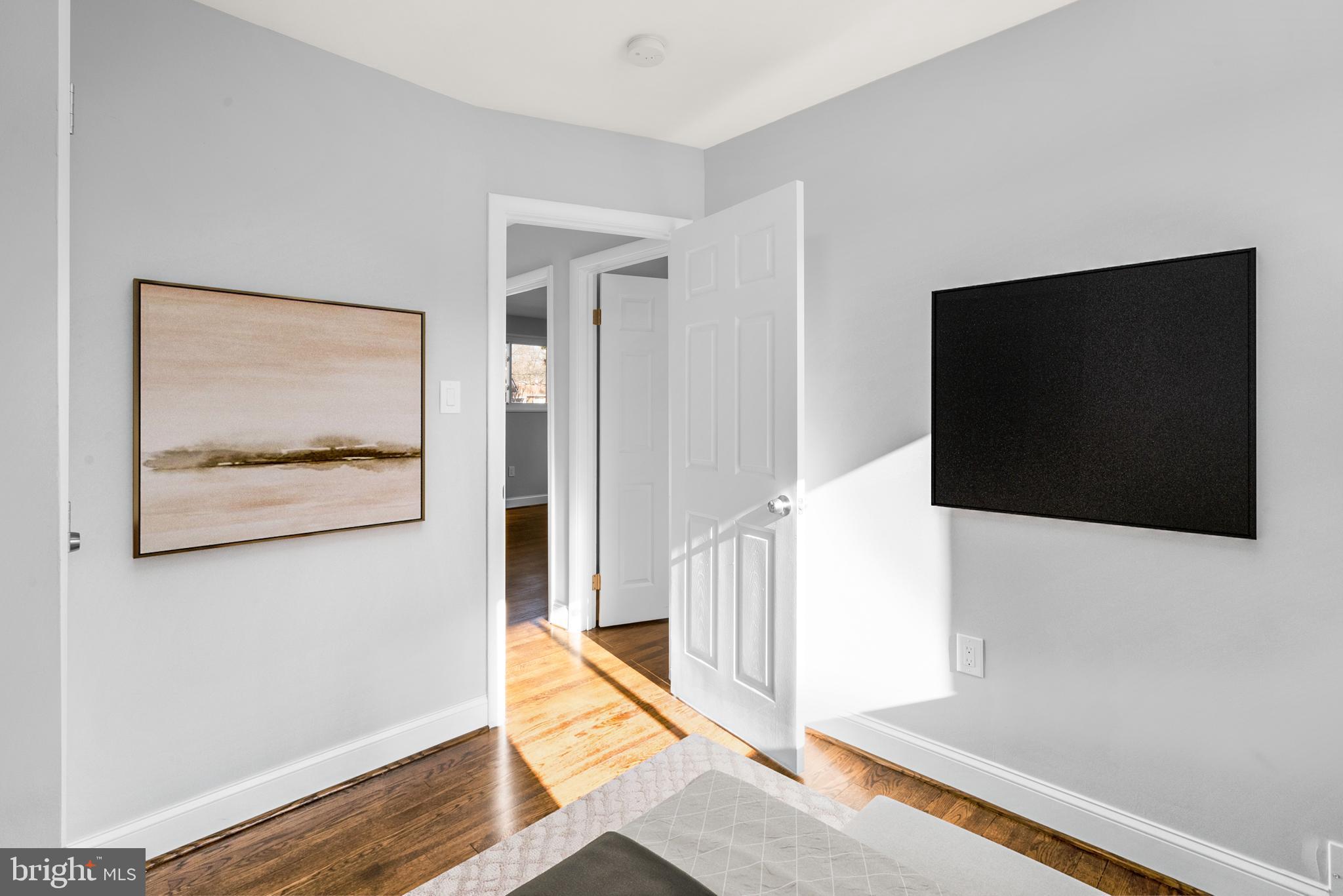 COLLEGE PARK ESTATES - Residential