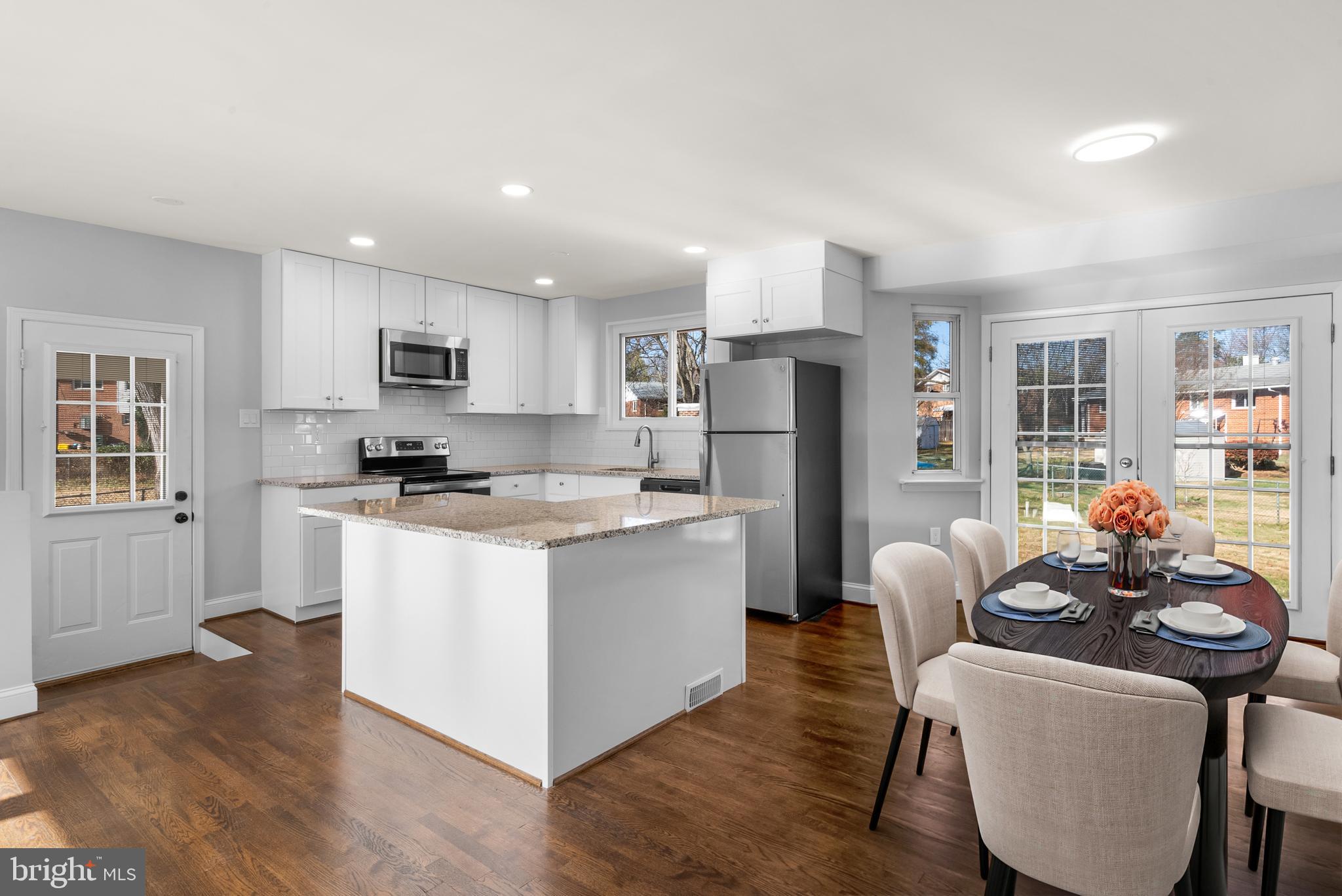 COLLEGE PARK ESTATES - Residential