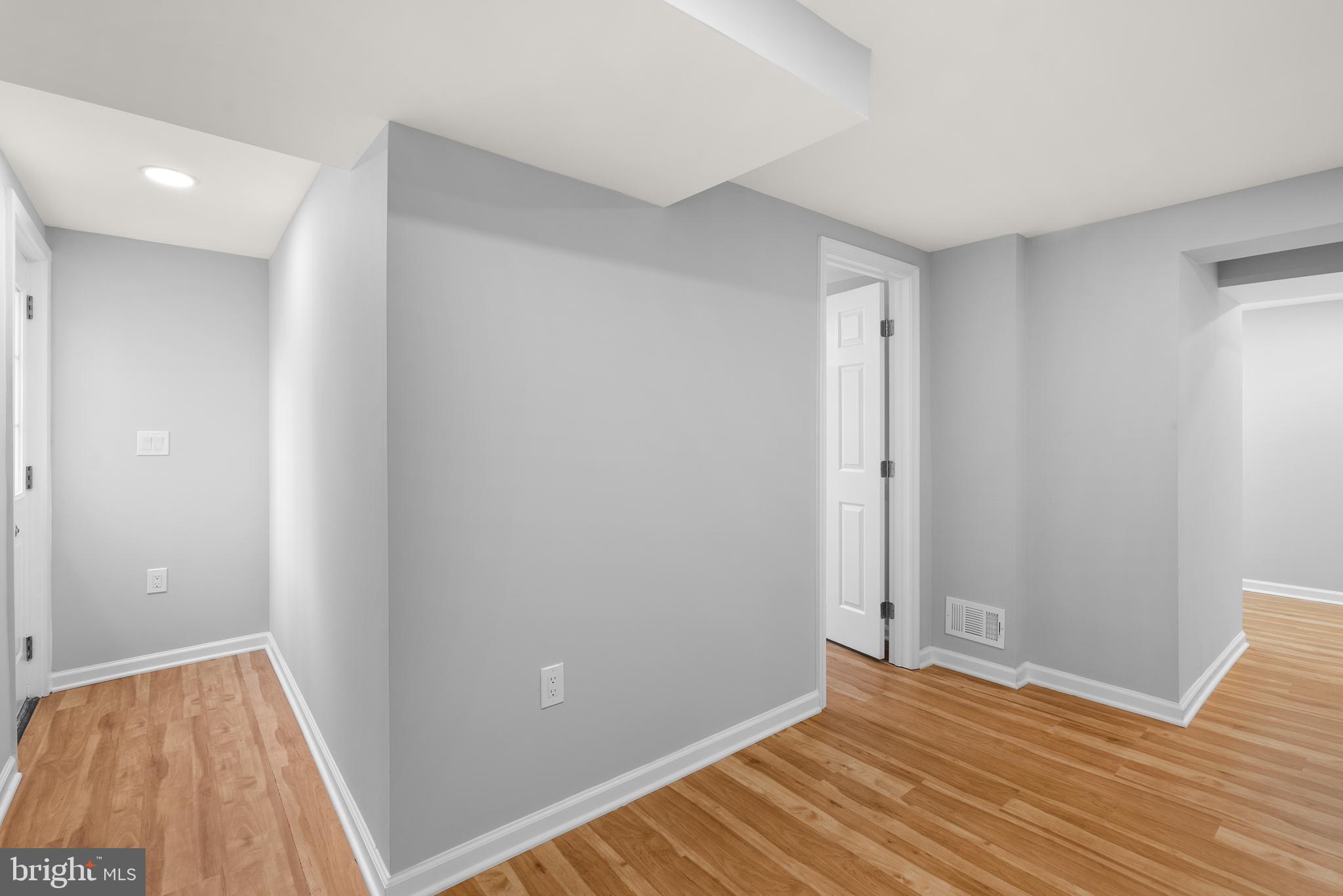 COLLEGE PARK ESTATES - Residential