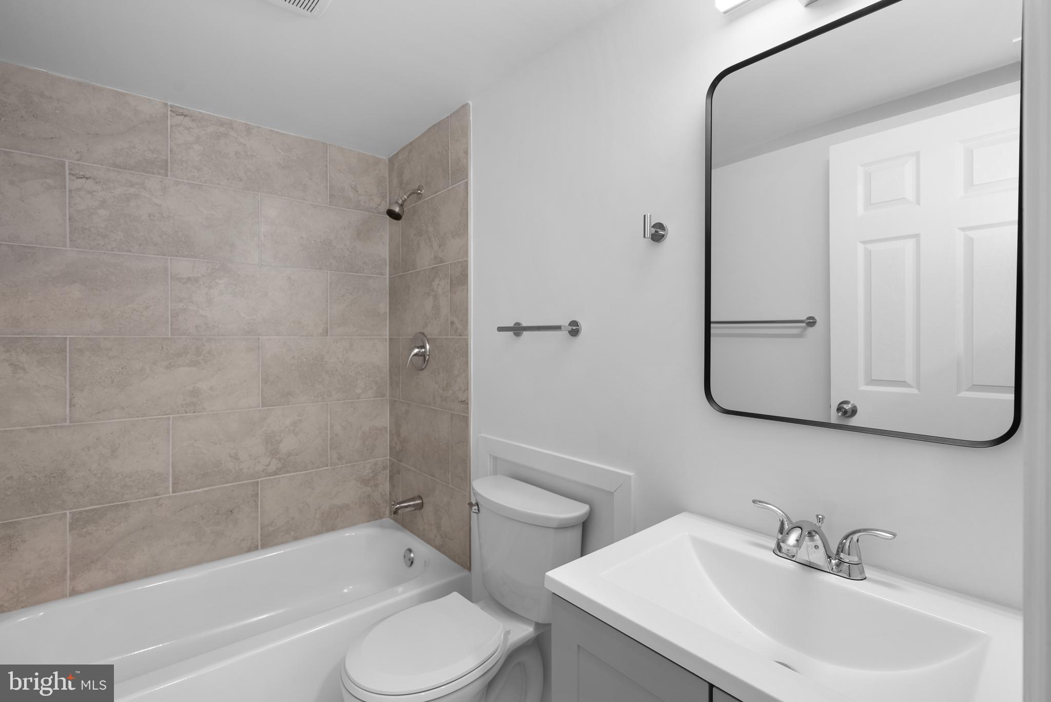 COLLEGE PARK ESTATES - Residential